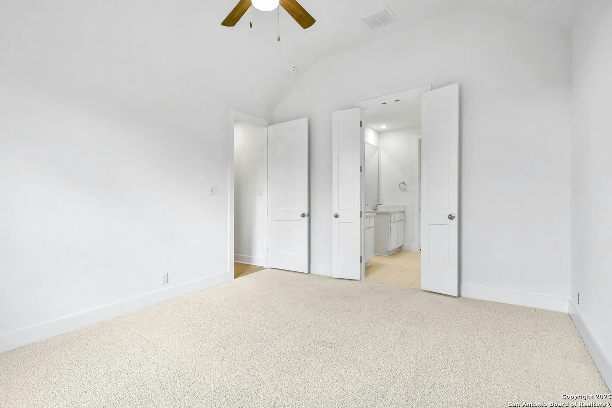 Property Slideshow image 15 of 25 | 1846 nettletree rd, New Braunfels, TX, 78132