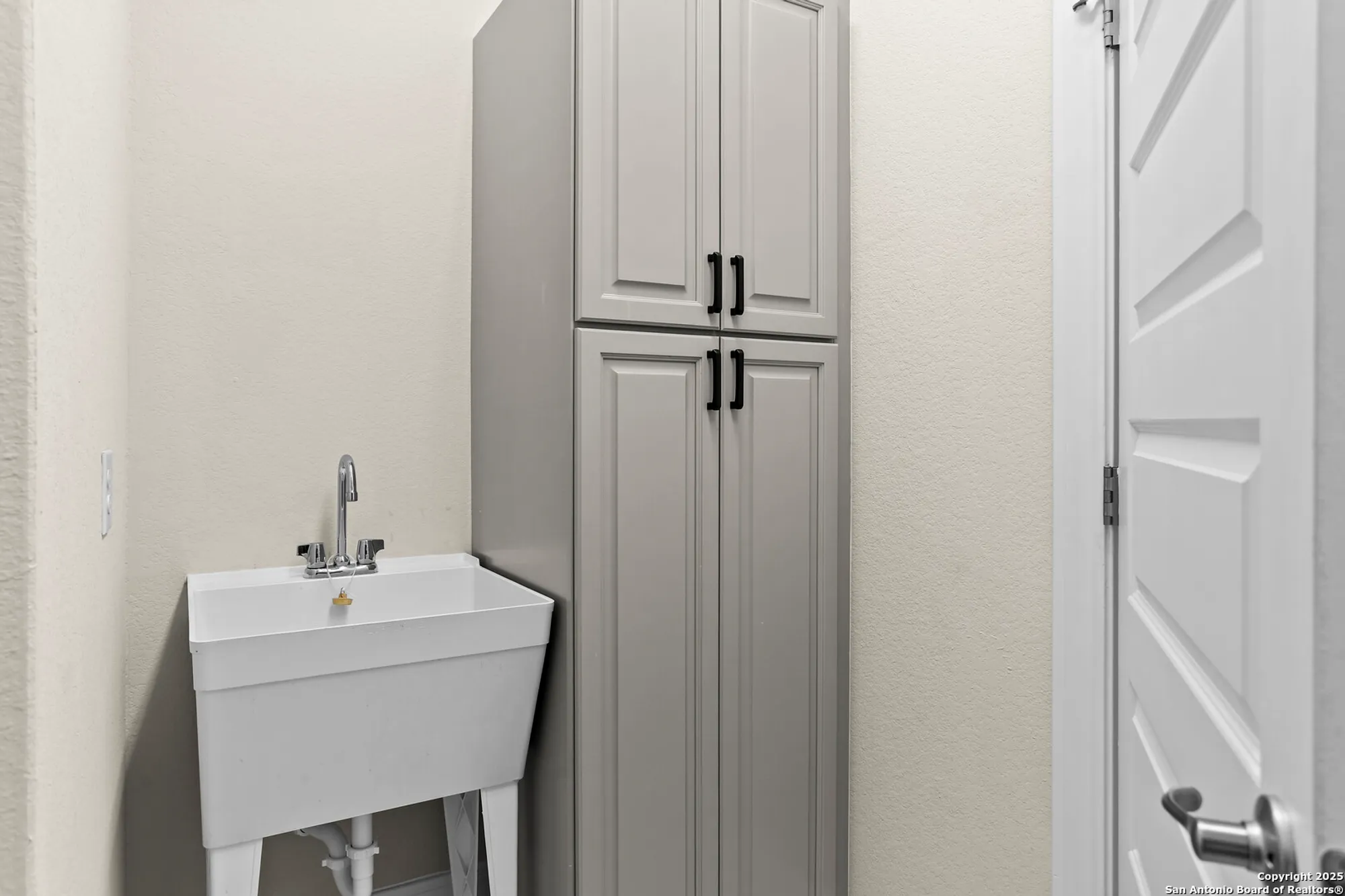 Property Slideshow image 27 of 59 | 13910 cool dawn, San Antonio, TX, 78254