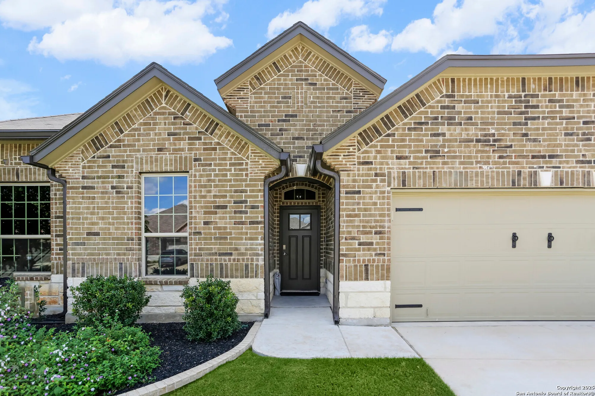 Property Slideshow image 4 of 59 | 13910 cool dawn, San Antonio, TX, 78254