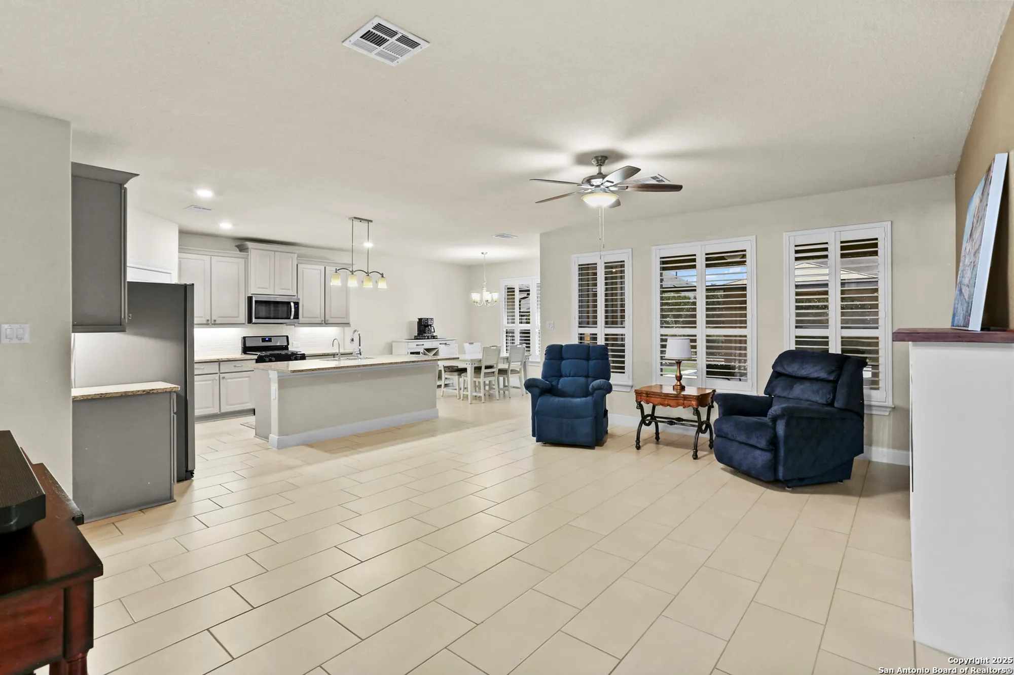 Property Slideshow image 10 of 59 | 13910 cool dawn, San Antonio, TX, 78254