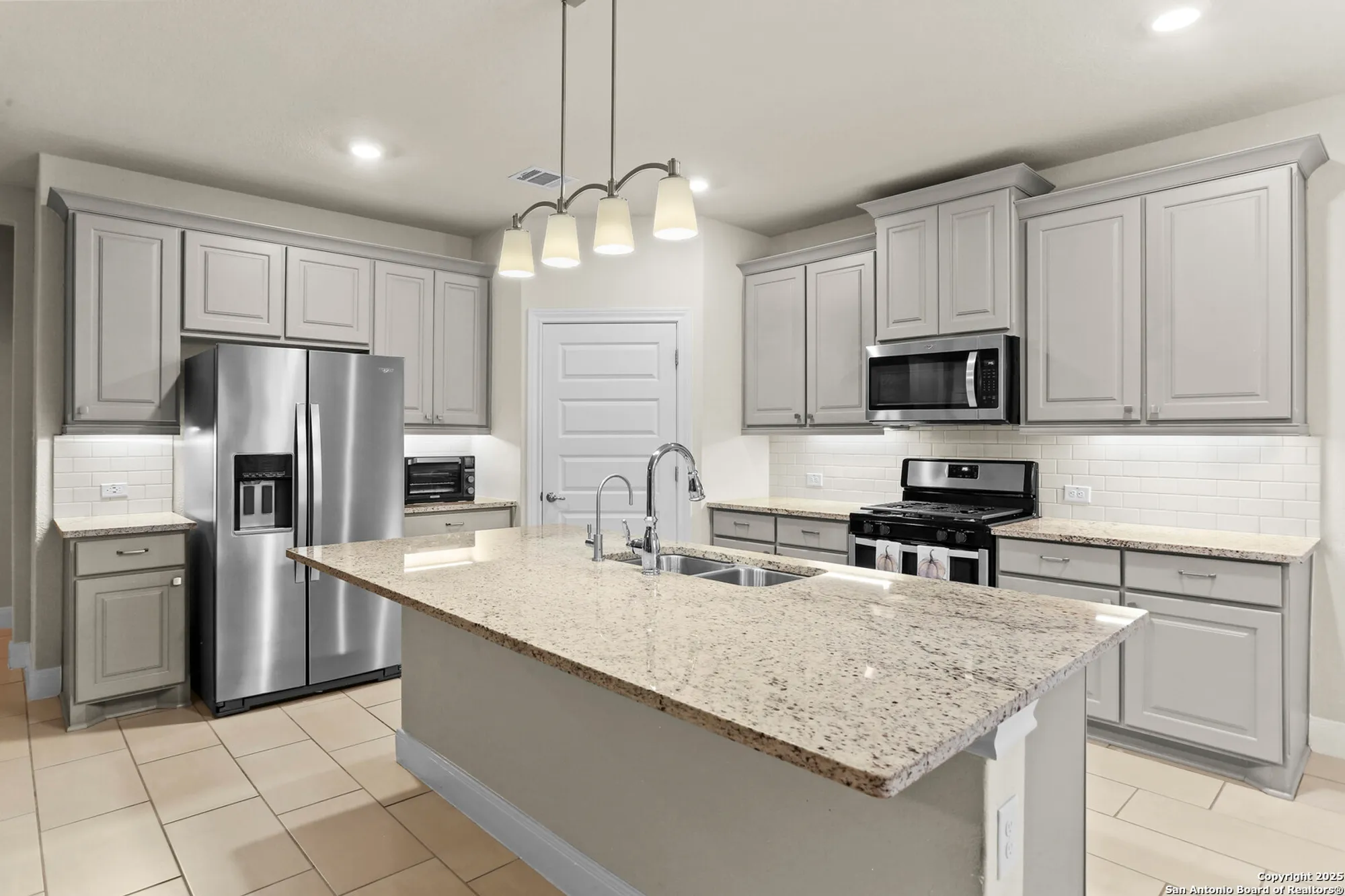 Property Slideshow image 11 of 59 | 13910 cool dawn, San Antonio, TX, 78254