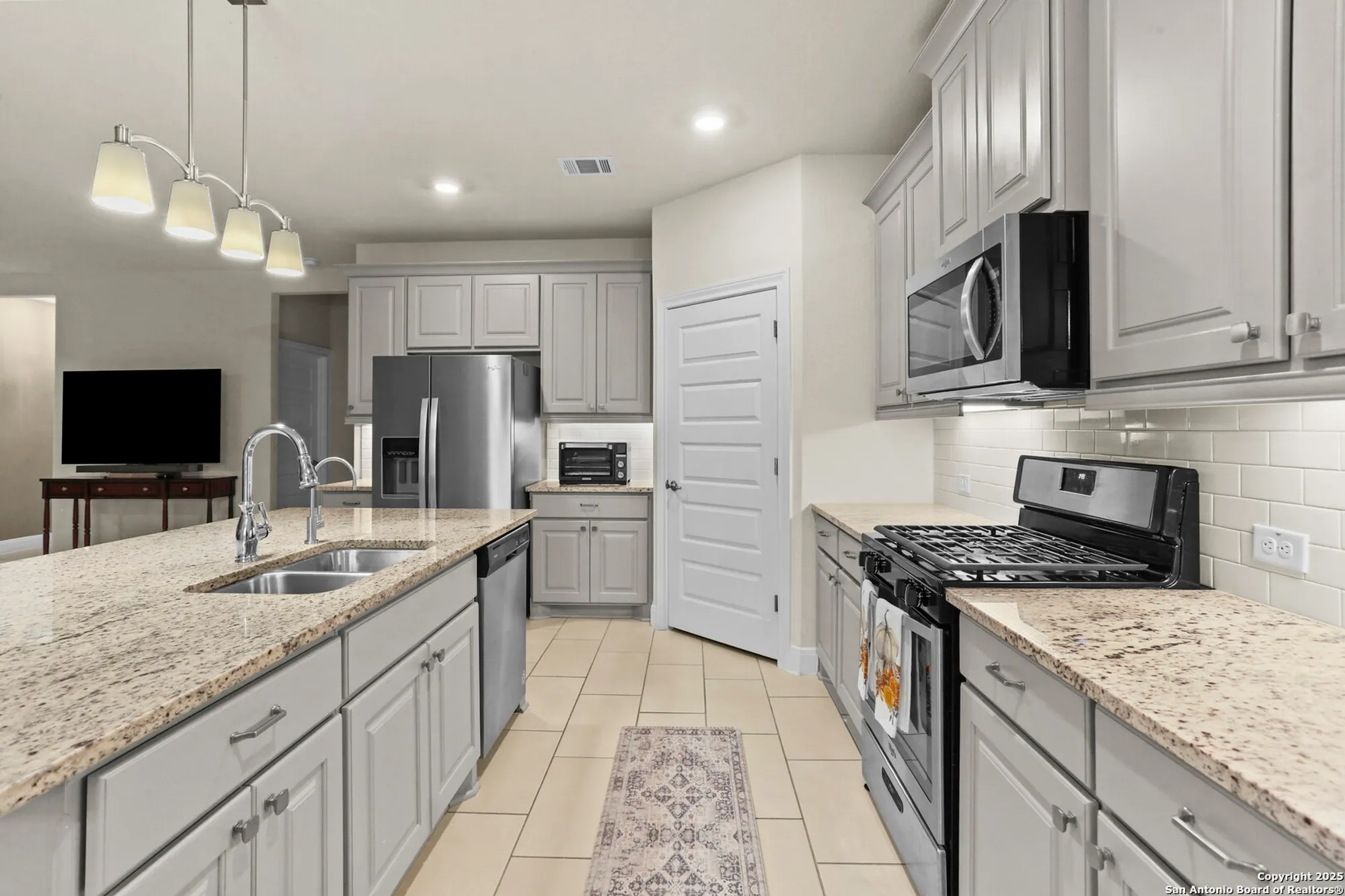 Property Slideshow image 13 of 59 | 13910 cool dawn, San Antonio, TX, 78254