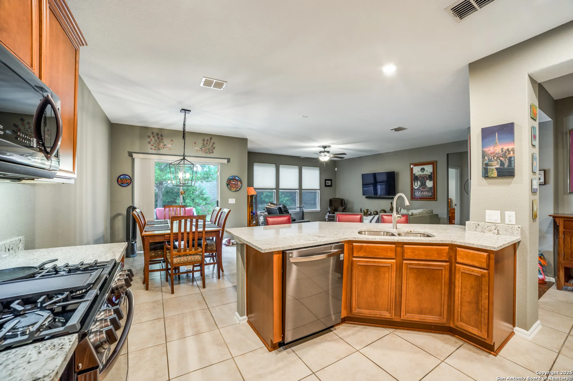 Property Slideshow image 8 of 25 | 12434 modena bay, San Antonio, TX, 78253