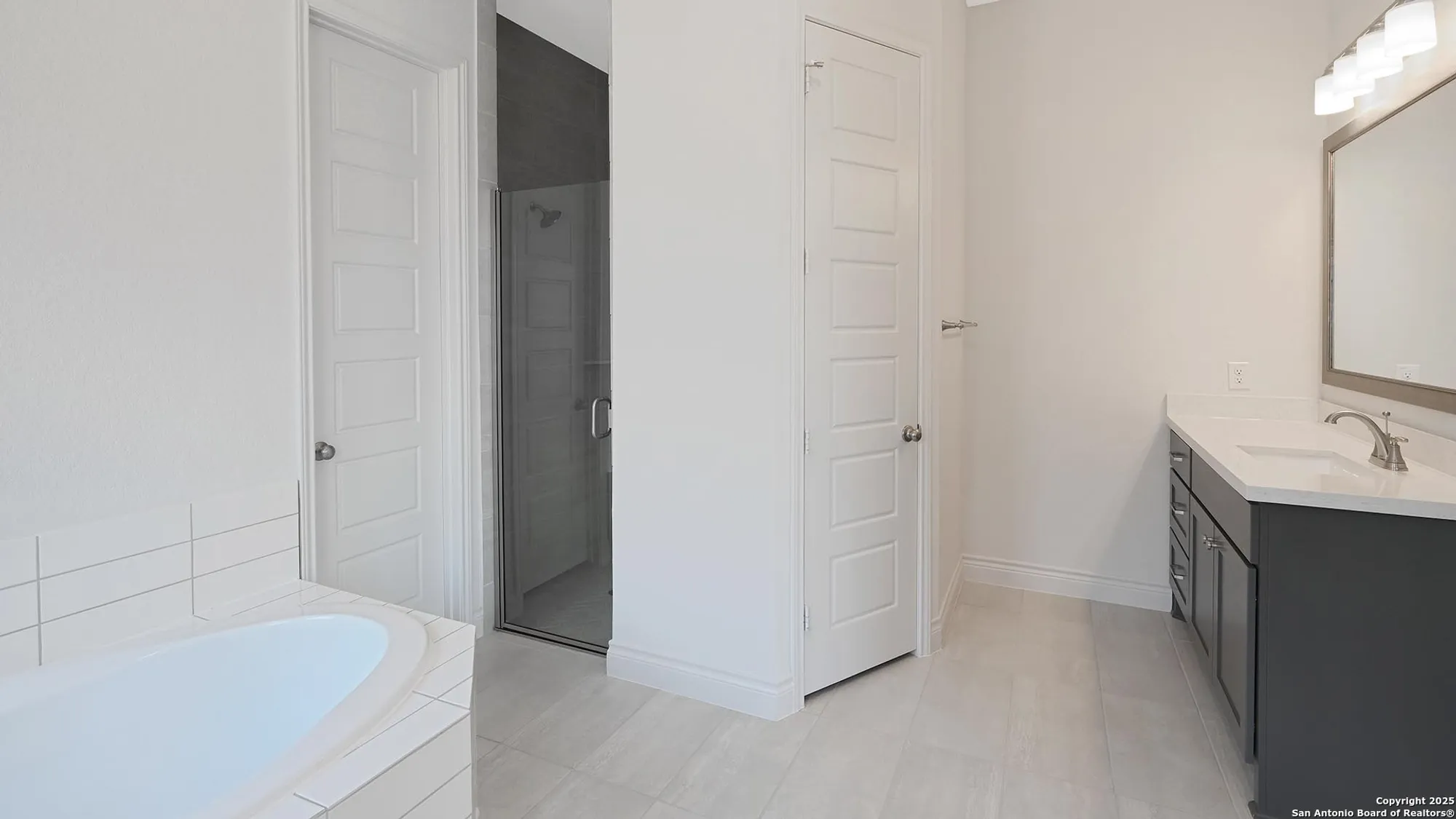Property Slideshow image 19 of 46 | 1908 bighorn trl, New Braunfels, TX, 78132