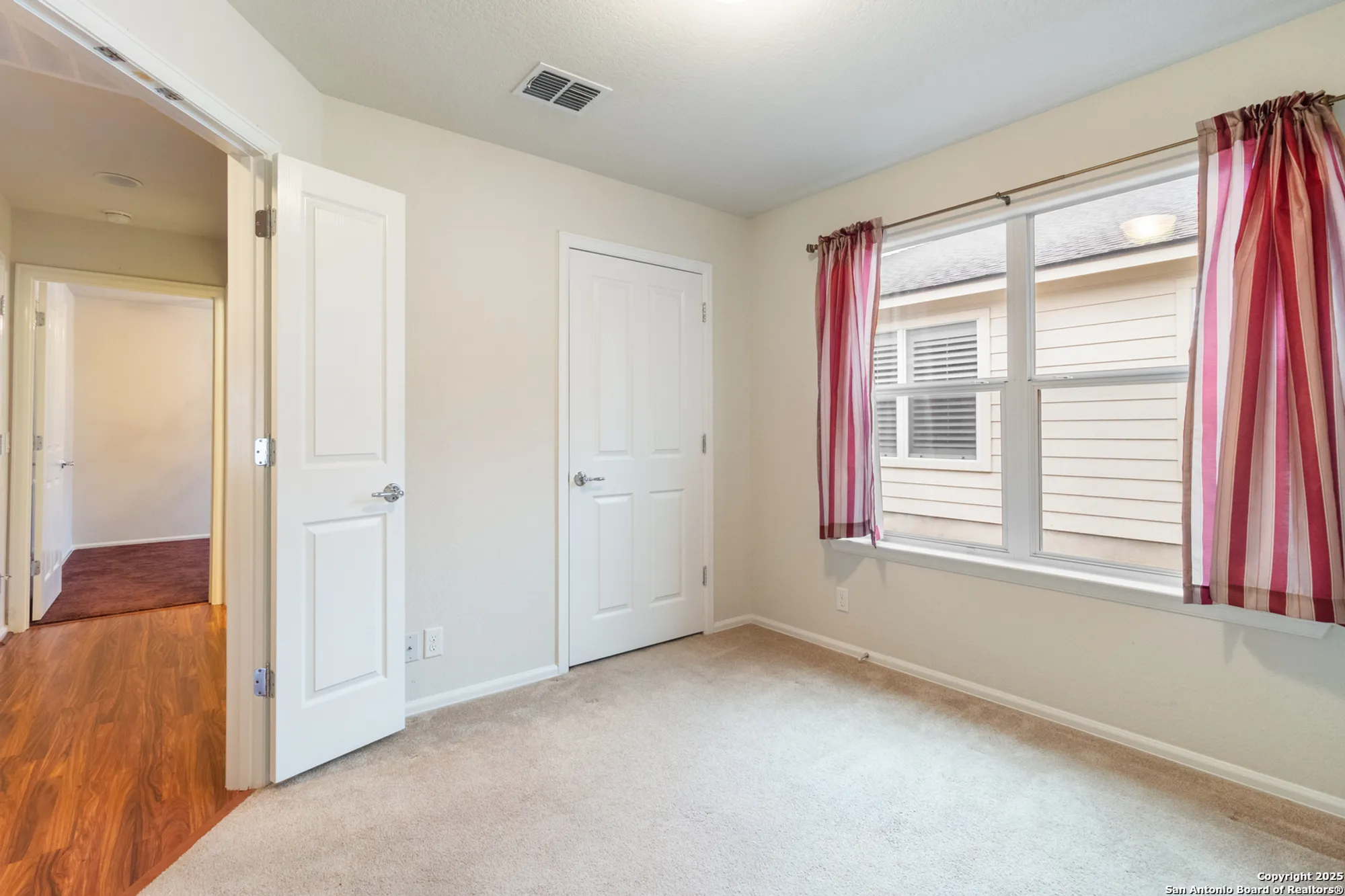 Property Slideshow image 14 of 35 | 12747 pronghorn oak, San Antonio, TX, 78253