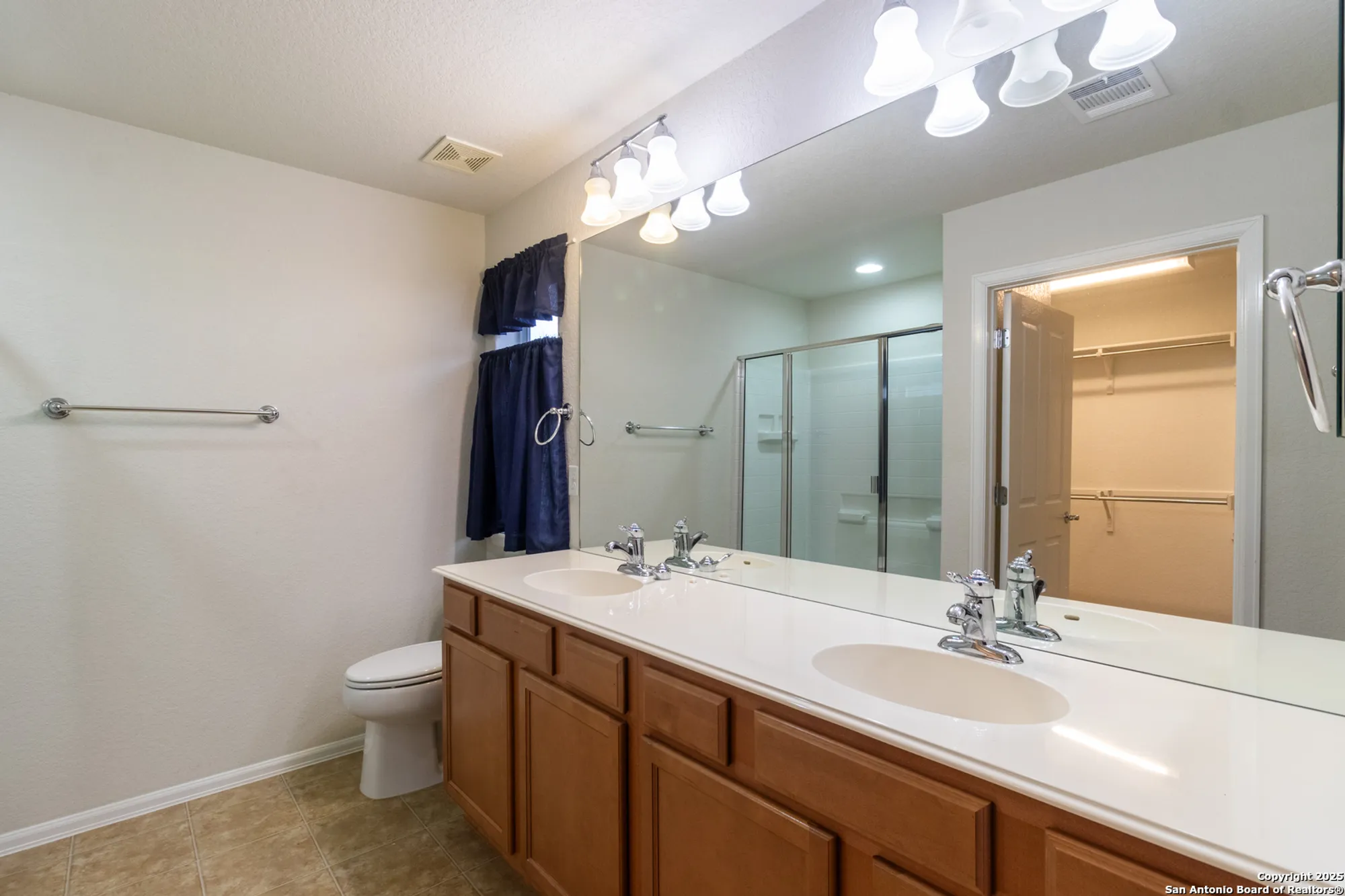 Property Slideshow image 11 of 35 | 12747 pronghorn oak, San Antonio, TX, 78253
