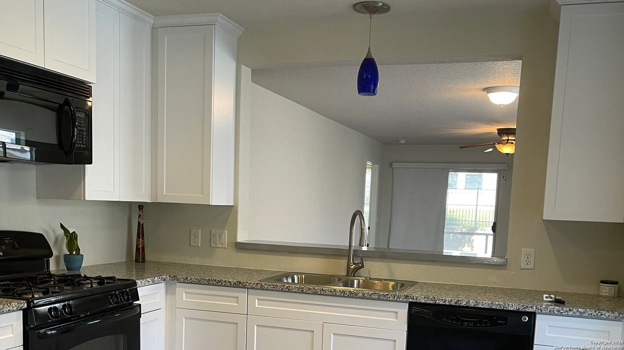 Property Slideshow image 5 of 35 | 12747 pronghorn oak, San Antonio, TX, 78253