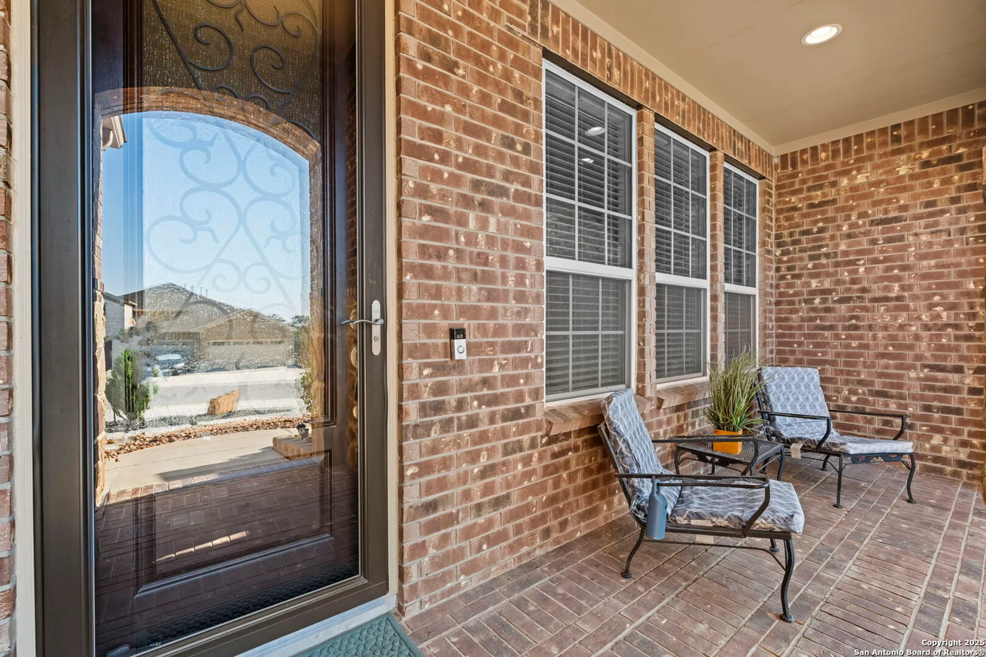 Property Slideshow image 5 of 41 | 12813 hollowing lk, San Antonio, TX, 78253