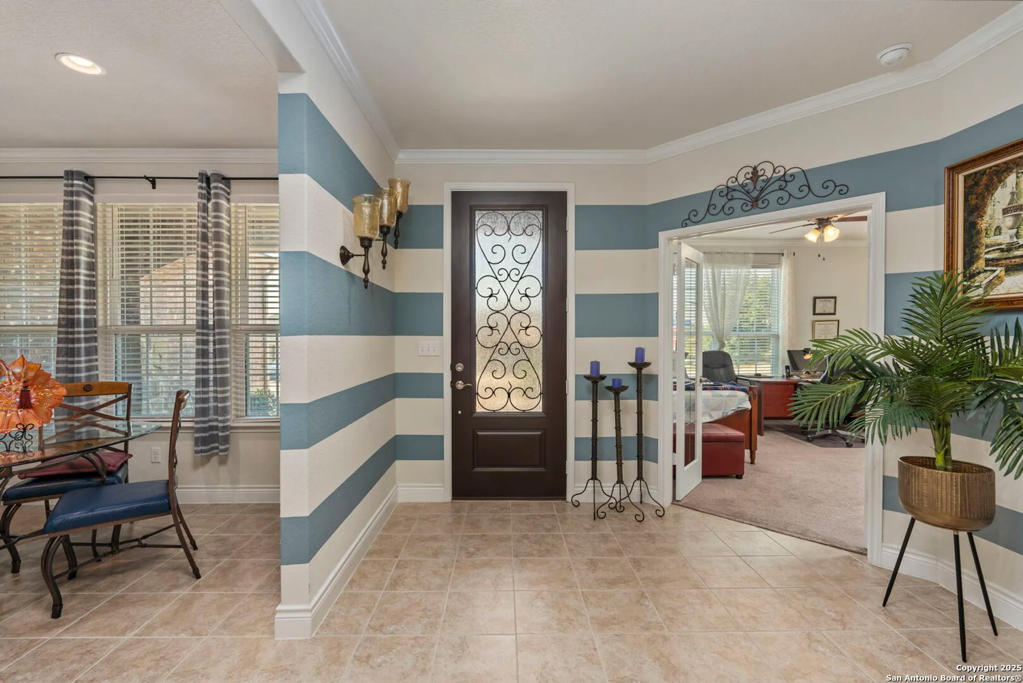 Property Slideshow image 6 of 41 | 12813 hollowing lk, San Antonio, TX, 78253