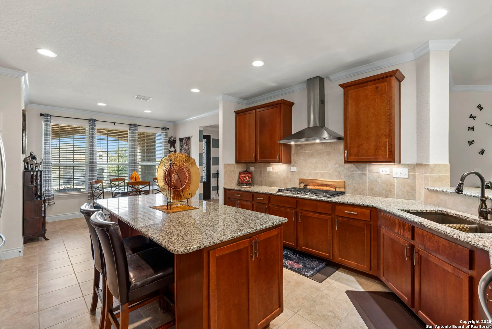 Property Slideshow image 16 of 41 | 12813 hollowing lk, San Antonio, TX, 78253