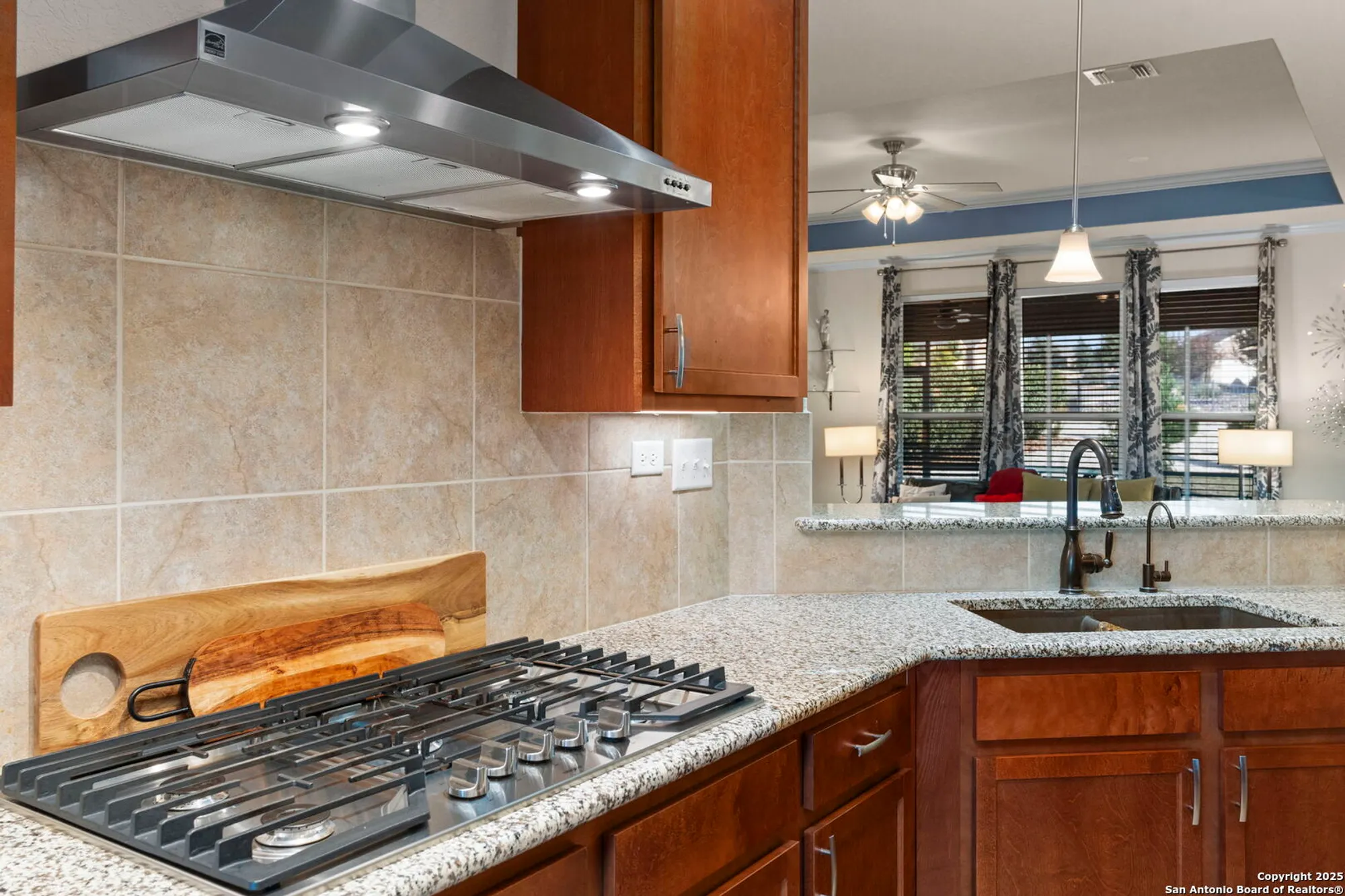 Property Slideshow image 17 of 41 | 12813 hollowing lk, San Antonio, TX, 78253