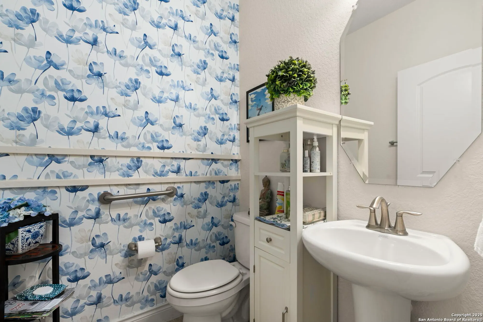 Property Slideshow image 31 of 41 | 12813 hollowing lk, San Antonio, TX, 78253