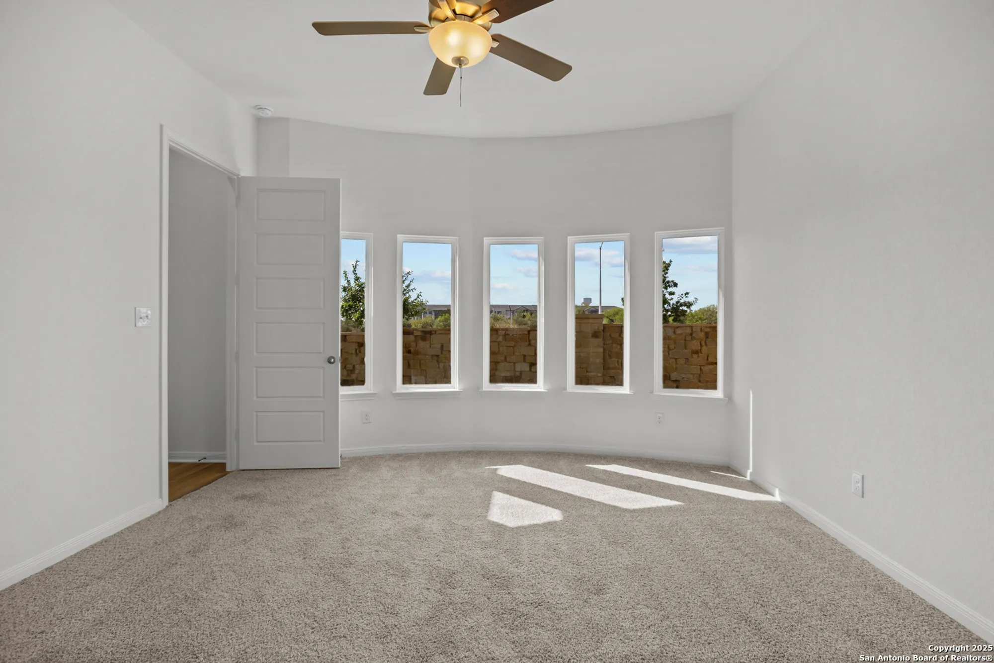 Property Slideshow image 17 of 33 | 1851 bighorn trl, New Braunfels, TX, 78132