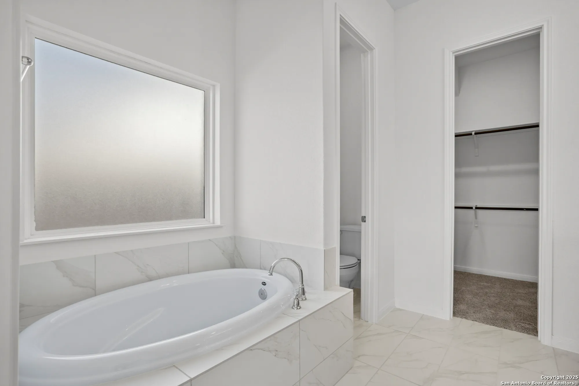 Property Slideshow image 19 of 33 | 1851 bighorn trl, New Braunfels, TX, 78132