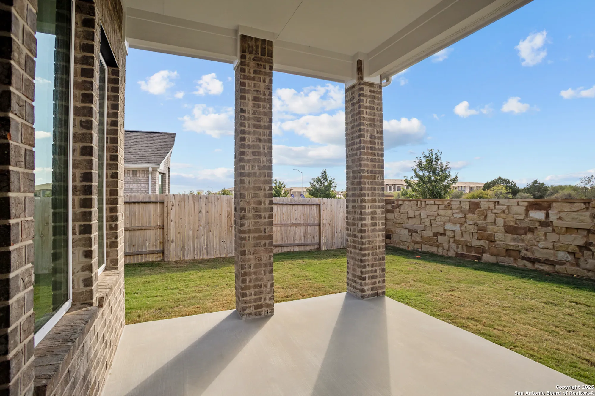 Property Slideshow image 26 of 33 | 1851 bighorn trl, New Braunfels, TX, 78132