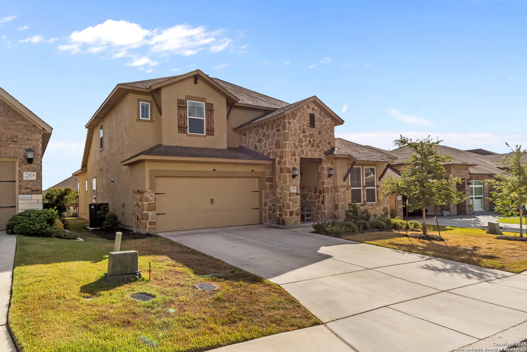 Property Slideshow image 2 of 50 | 22924 grande vis, San Antonio, TX, 78261