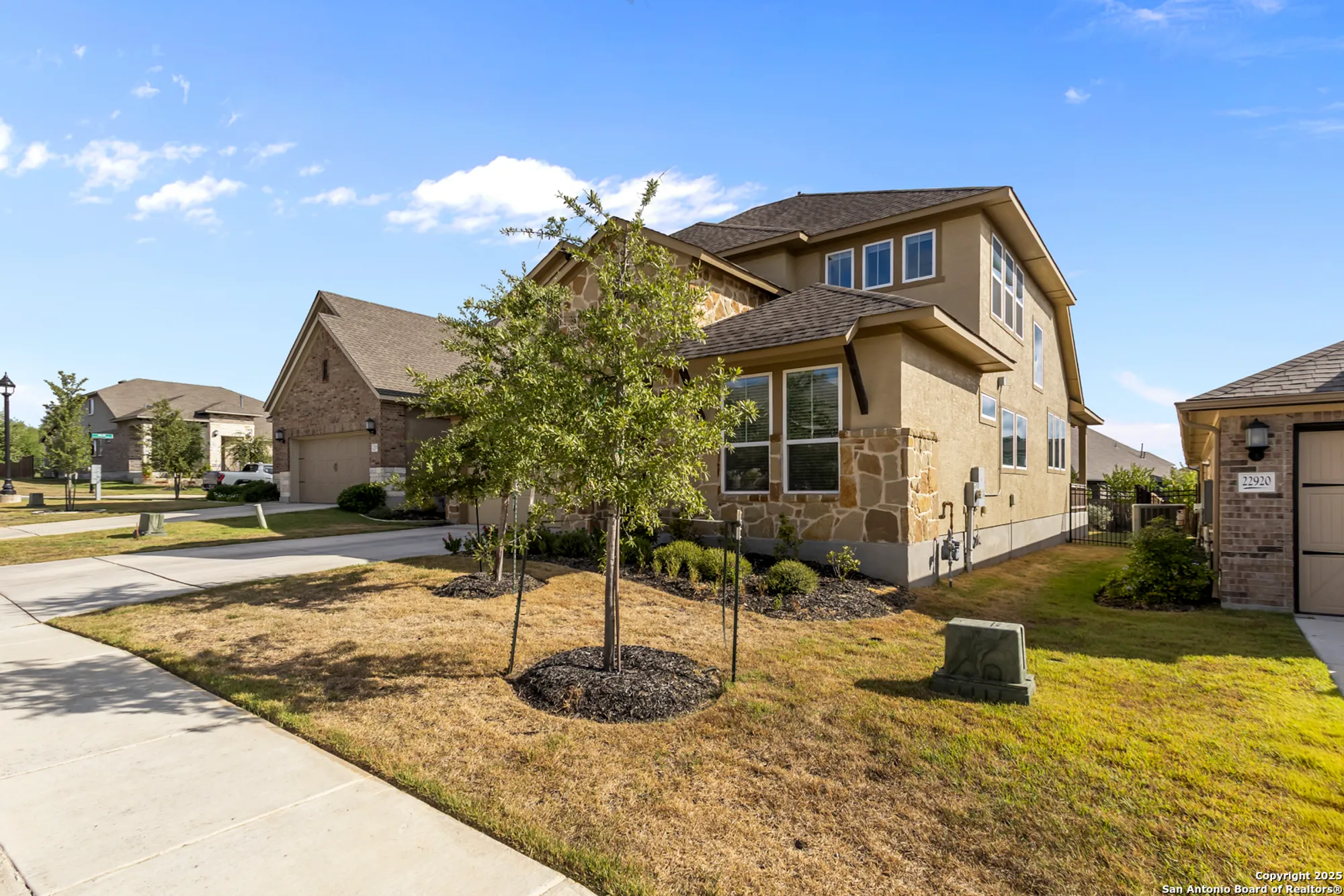 Property Slideshow image 3 of 50 | 22924 grande vis, San Antonio, TX, 78261