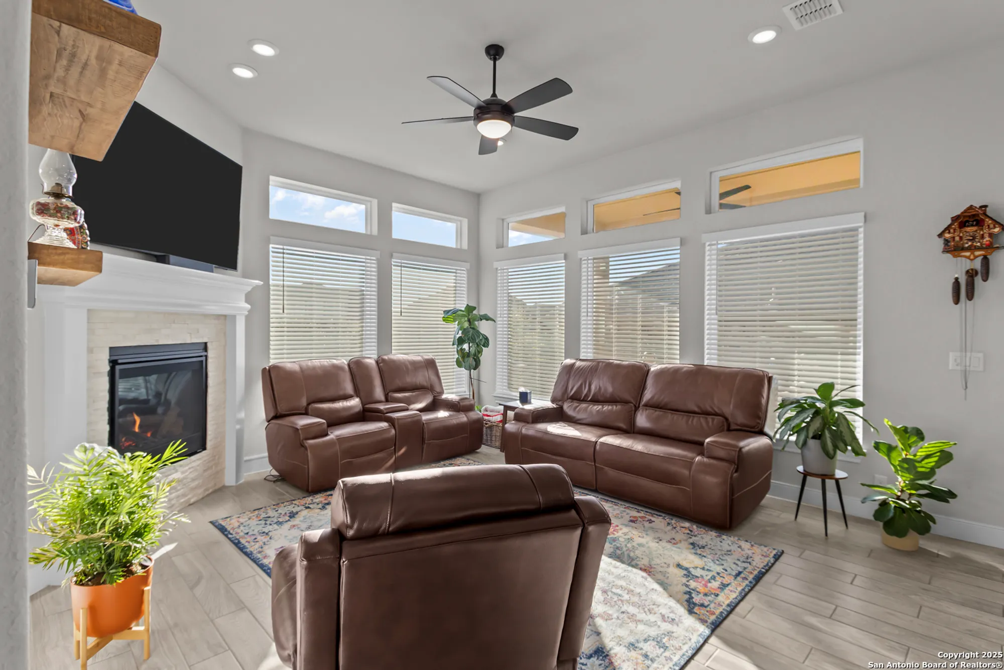 Property Slideshow image 16 of 50 | 22924 grande vis, San Antonio, TX, 78261