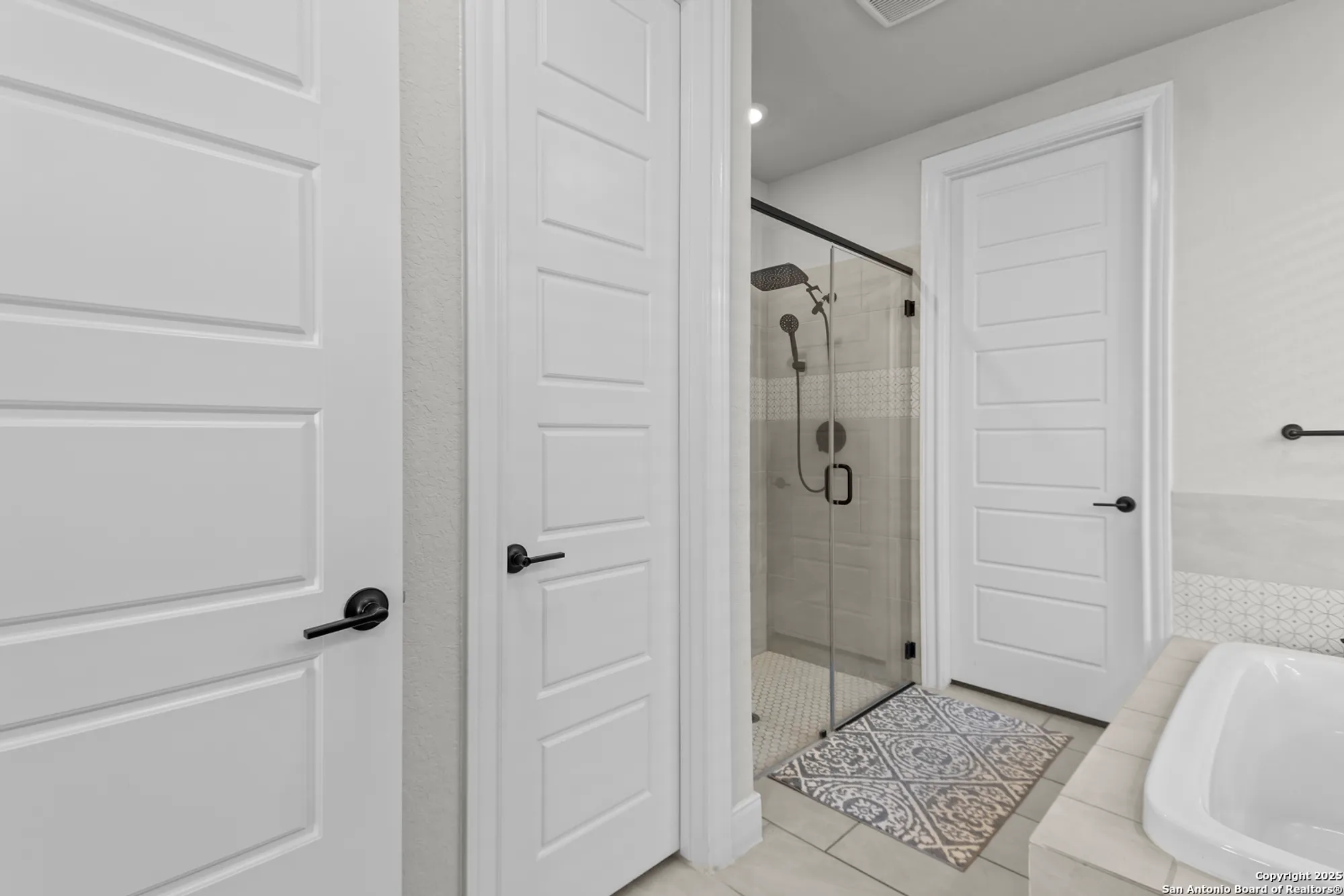 Property Slideshow image 22 of 50 | 22924 grande vis, San Antonio, TX, 78261