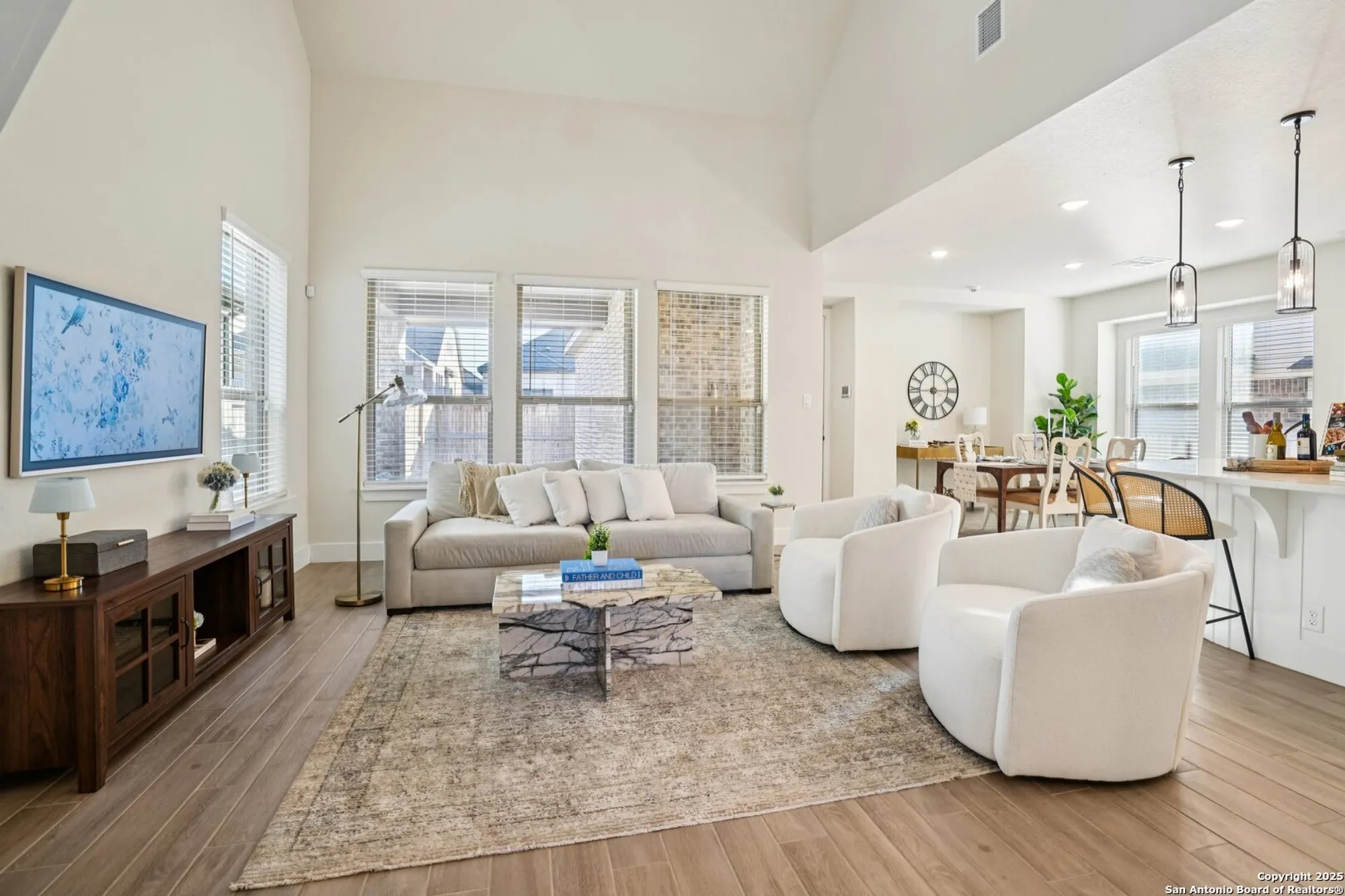 Property Slideshow image 7 of 51 | 1855 tornillo trl, New Braunfels, TX, 78132