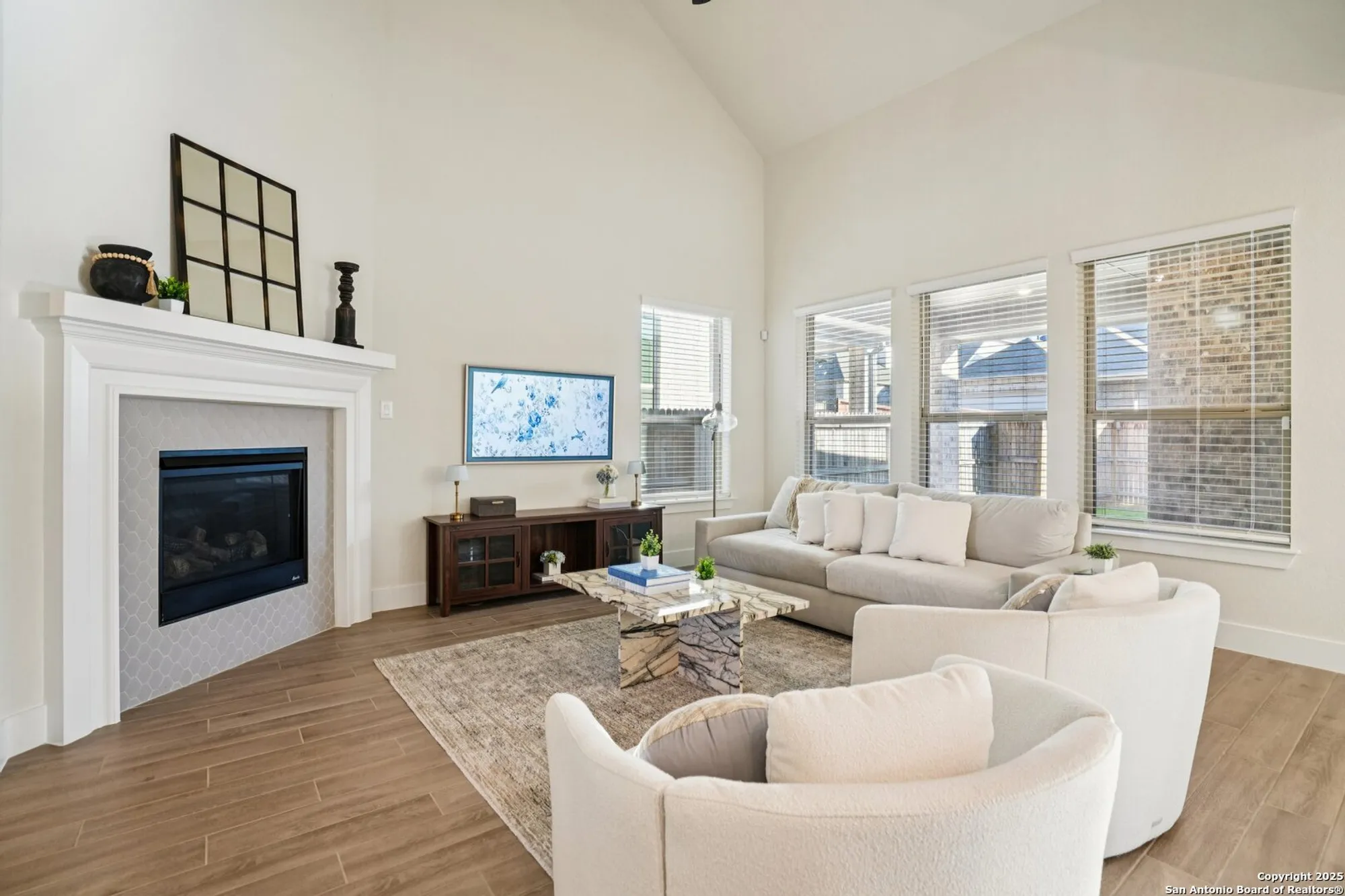 Property Slideshow image 8 of 51 | 1855 tornillo trl, New Braunfels, TX, 78132
