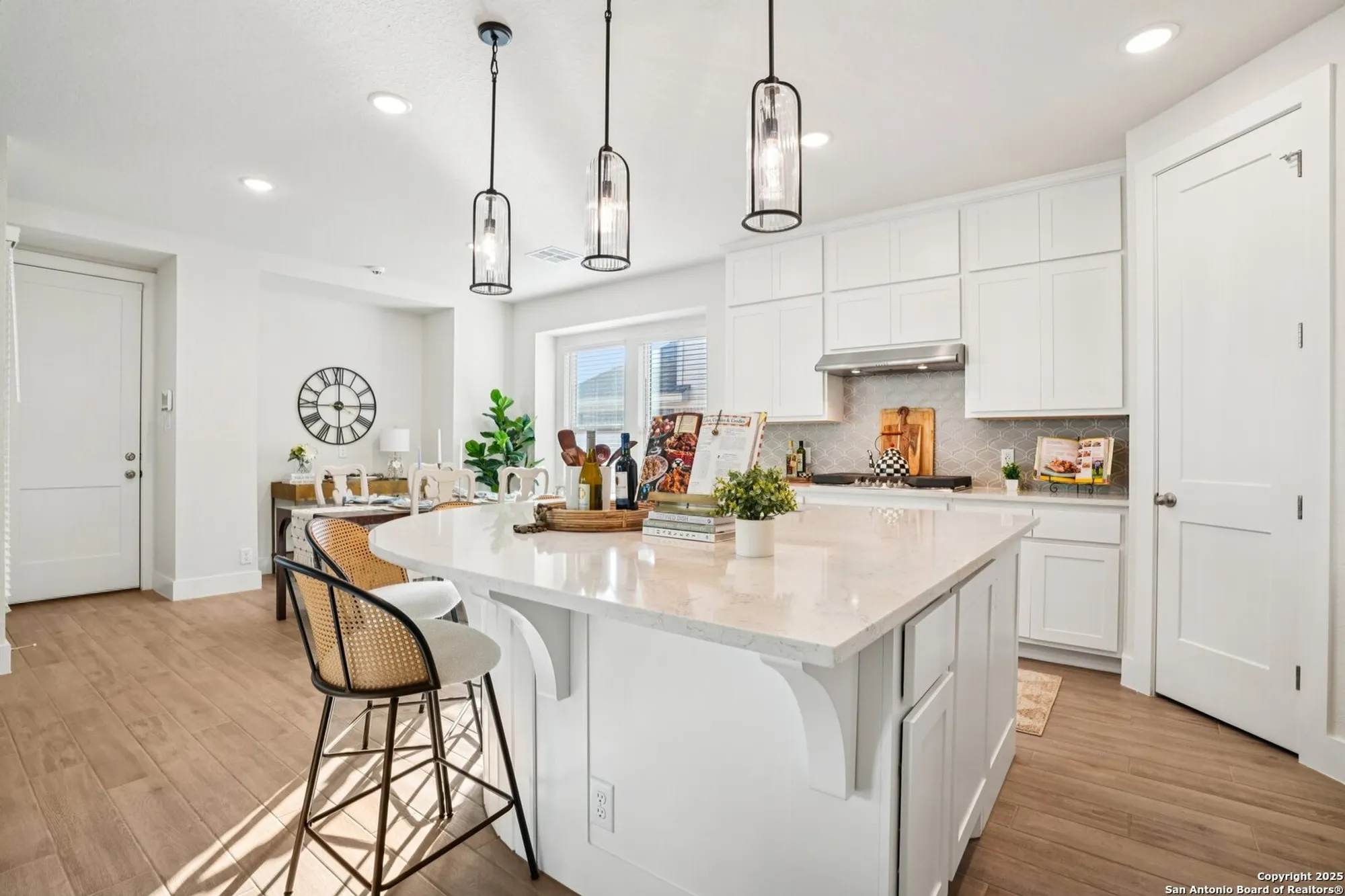 Property Slideshow image 16 of 51 | 1855 tornillo trl, New Braunfels, TX, 78132