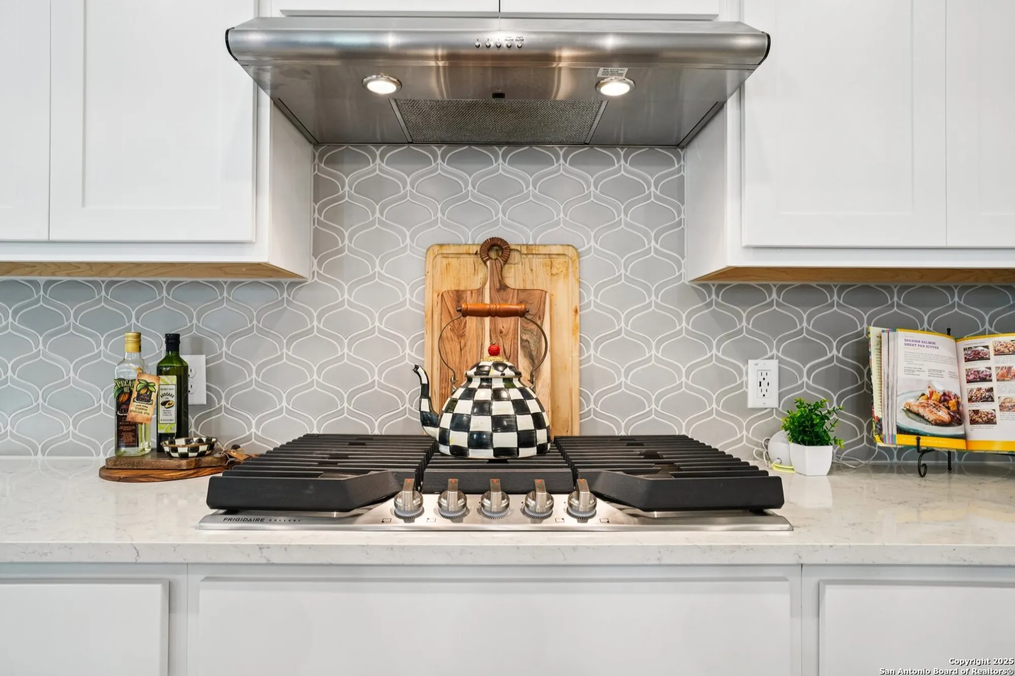 Property Slideshow image 18 of 51 | 1855 tornillo trl, New Braunfels, TX, 78132