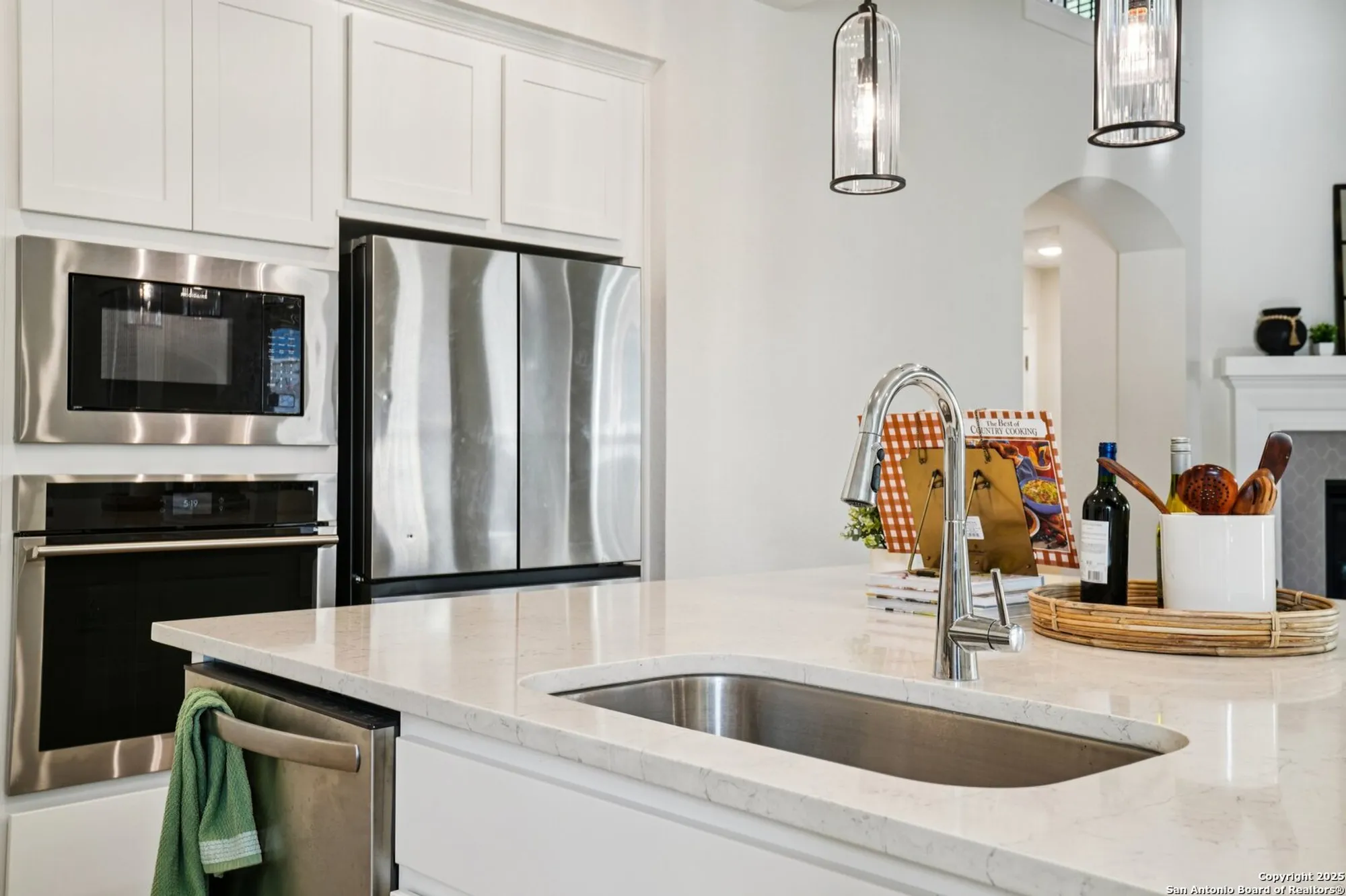 Property Slideshow image 19 of 51 | 1855 tornillo trl, New Braunfels, TX, 78132