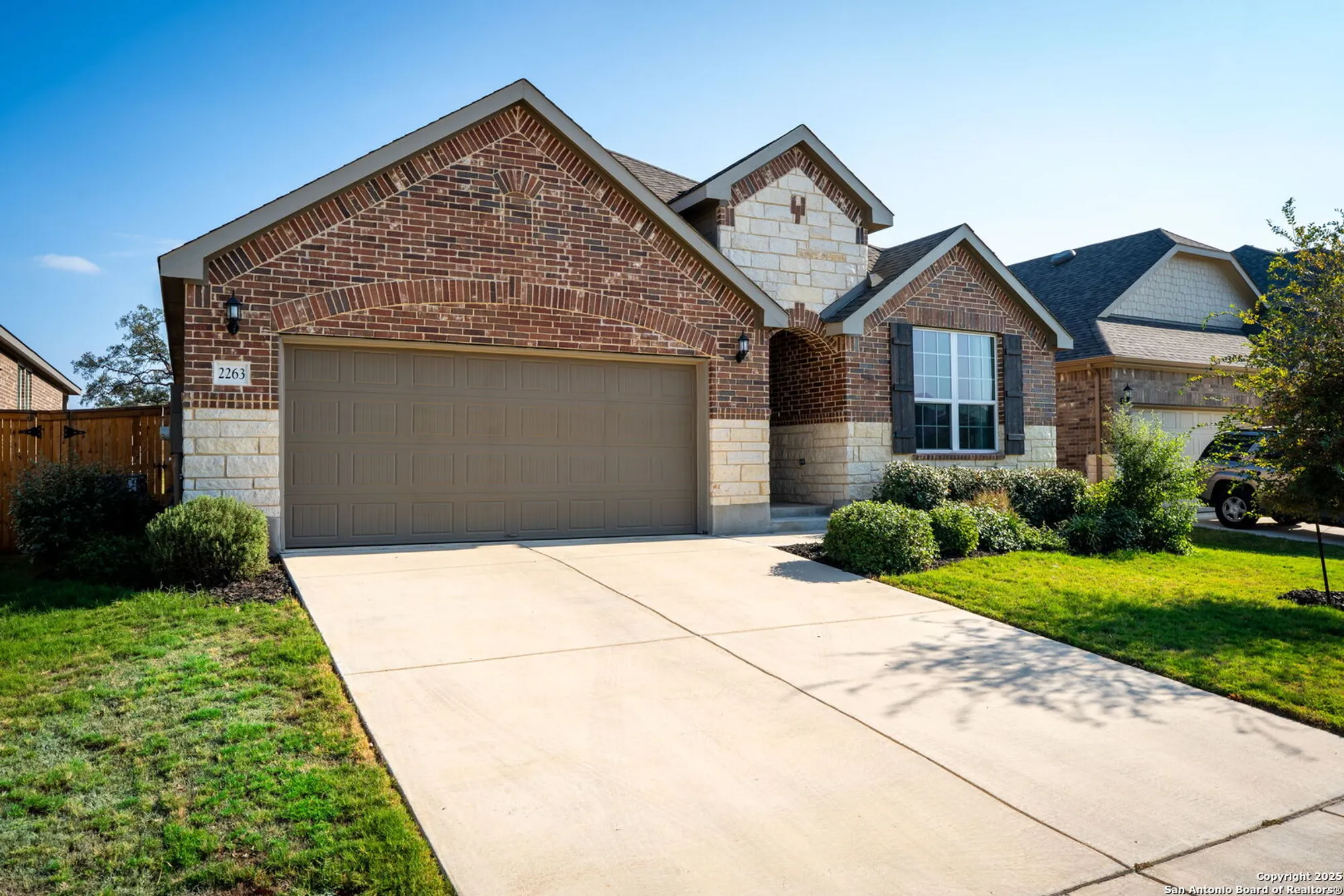 Property Slideshow image 4 of 48 | 2263 bluewood st, New Braunfels, TX, 78132