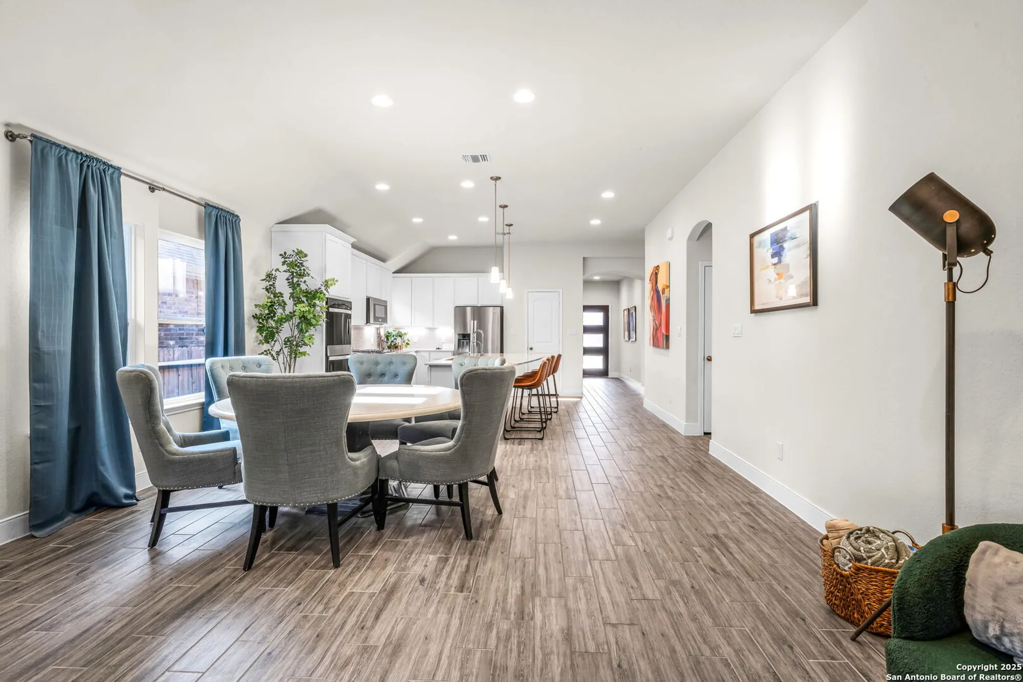 Property Slideshow image 14 of 48 | 2263 bluewood st, New Braunfels, TX, 78132