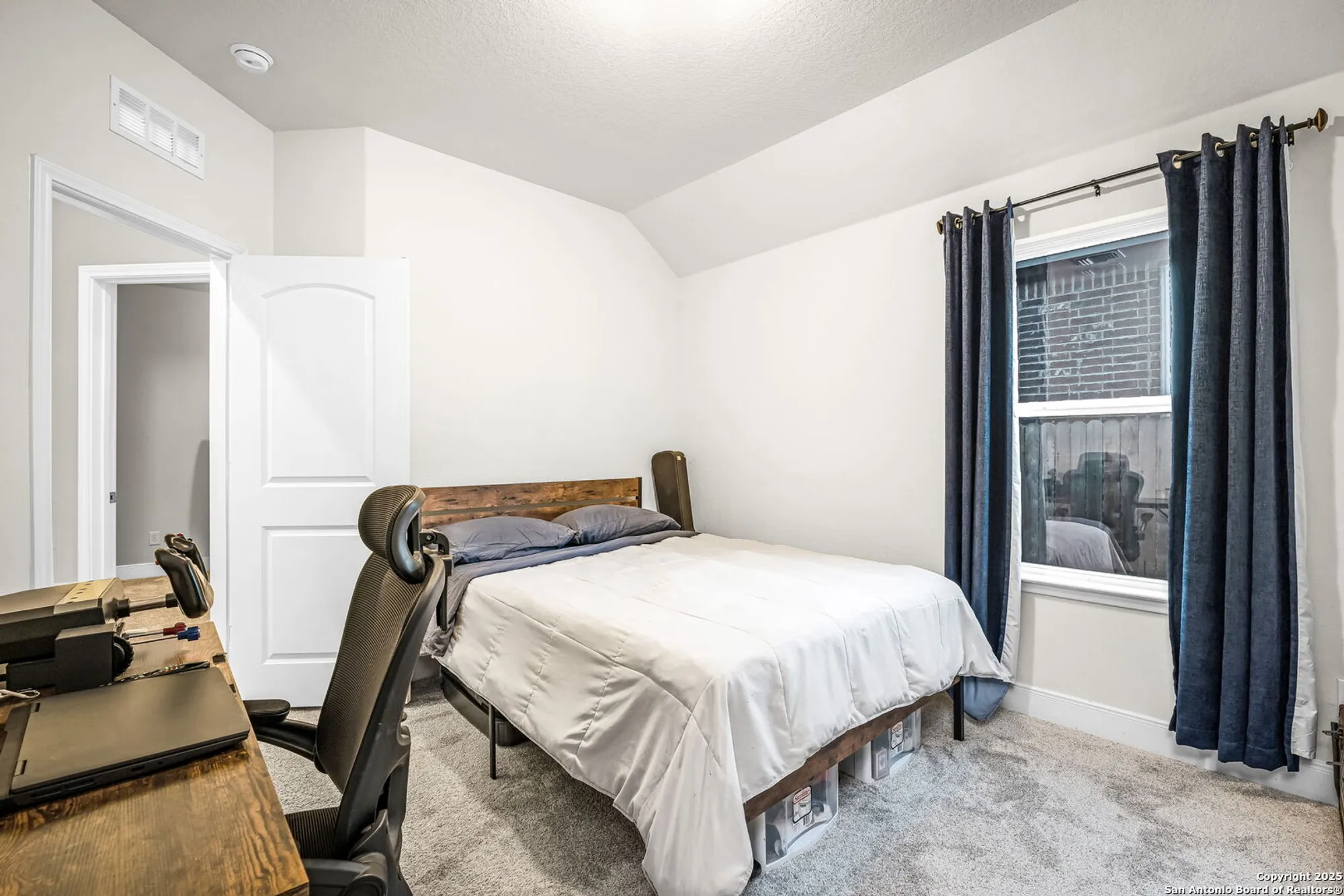 Property Slideshow image 28 of 48 | 2263 bluewood st, New Braunfels, TX, 78132