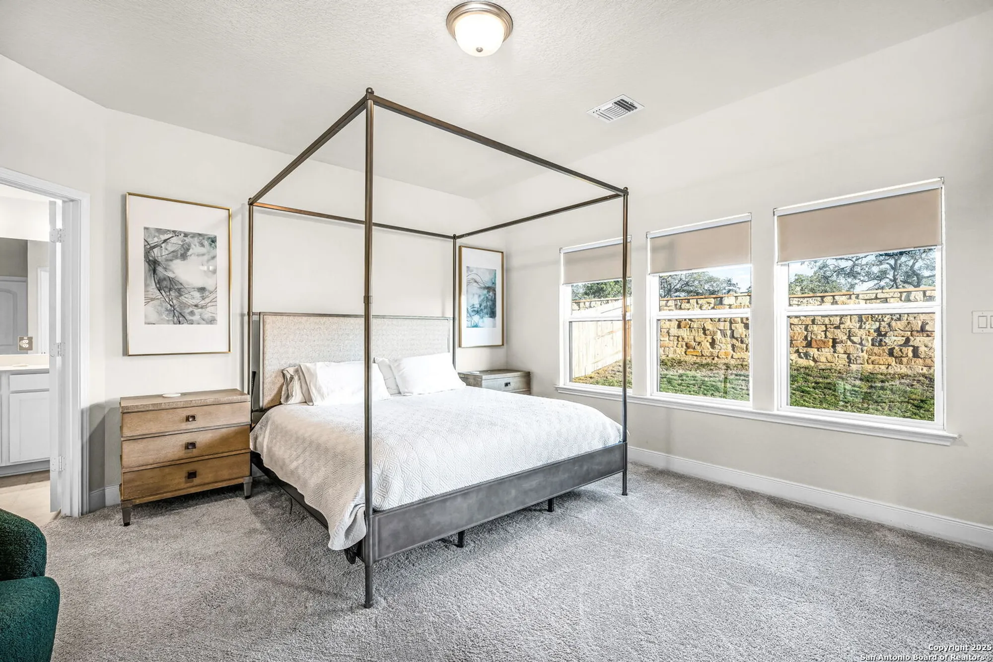 Property Slideshow image 19 of 48 | 2263 bluewood st, New Braunfels, TX, 78132