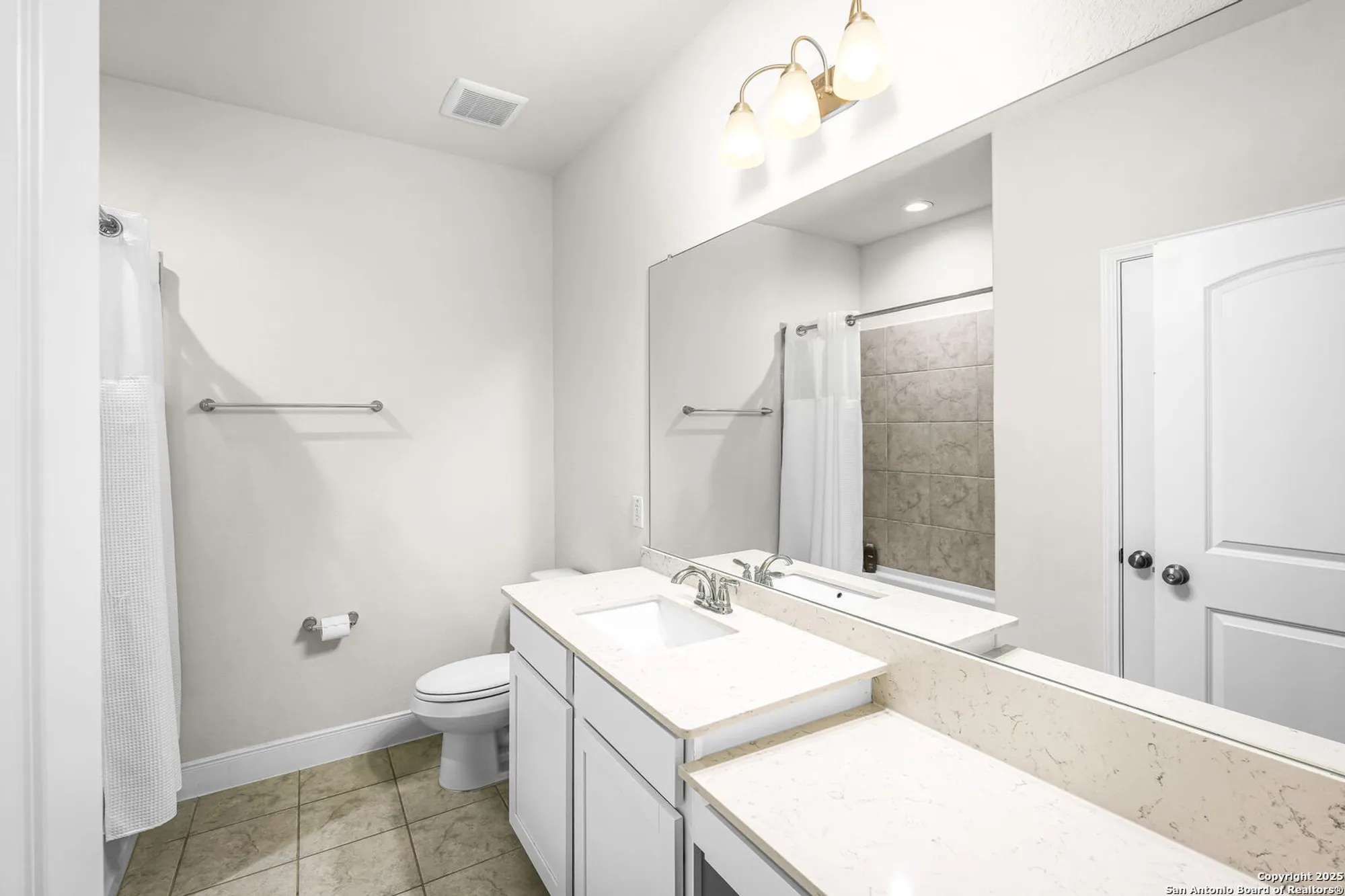 Property Slideshow image 26 of 48 | 2263 bluewood st, New Braunfels, TX, 78132
