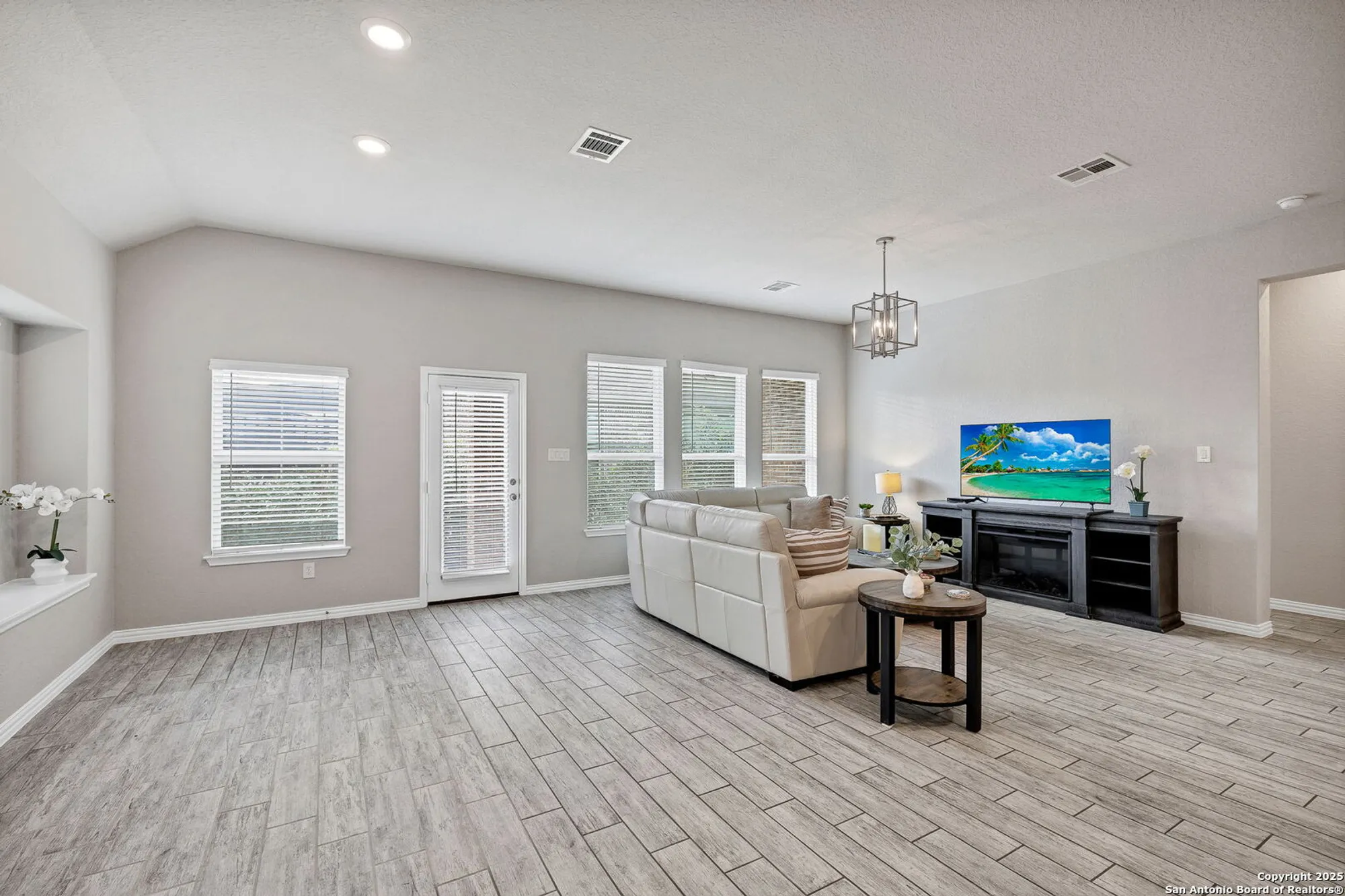 Property Slideshow image 10 of 52 | 12306 desert palm, San Antonio, TX, 78253
