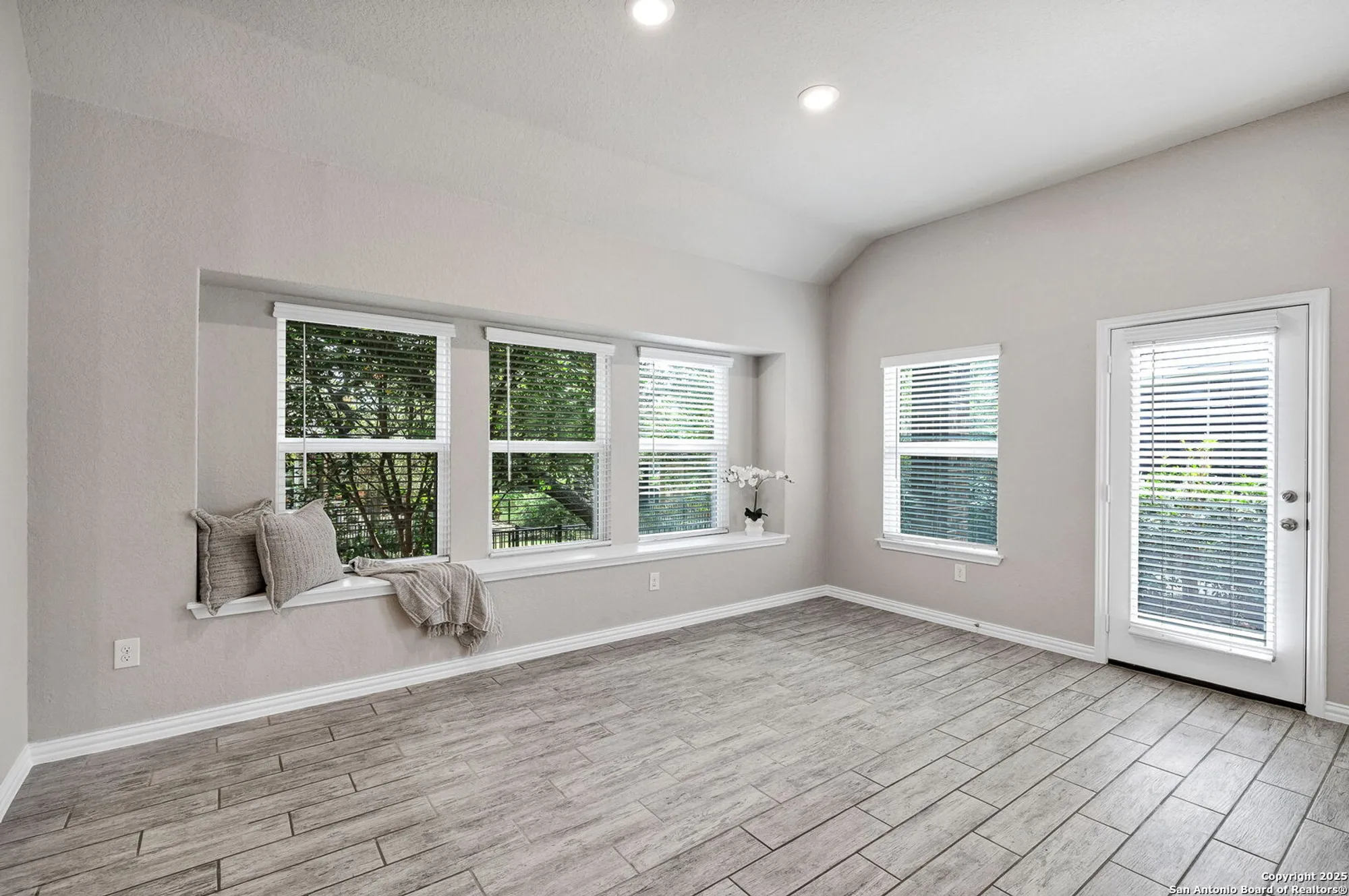 Property Slideshow image 12 of 52 | 12306 desert palm, San Antonio, TX, 78253