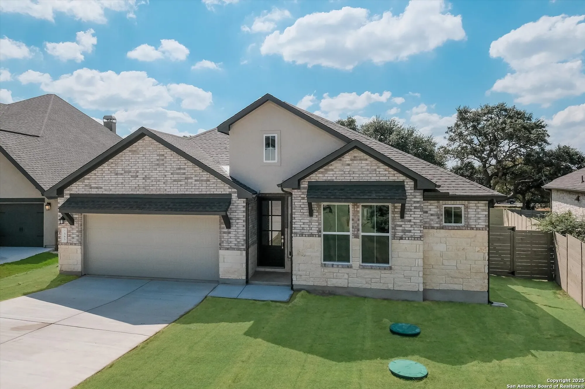 Property Slideshow image 2 of 36 | 585 vale ct, New Braunfels, TX, 78132
