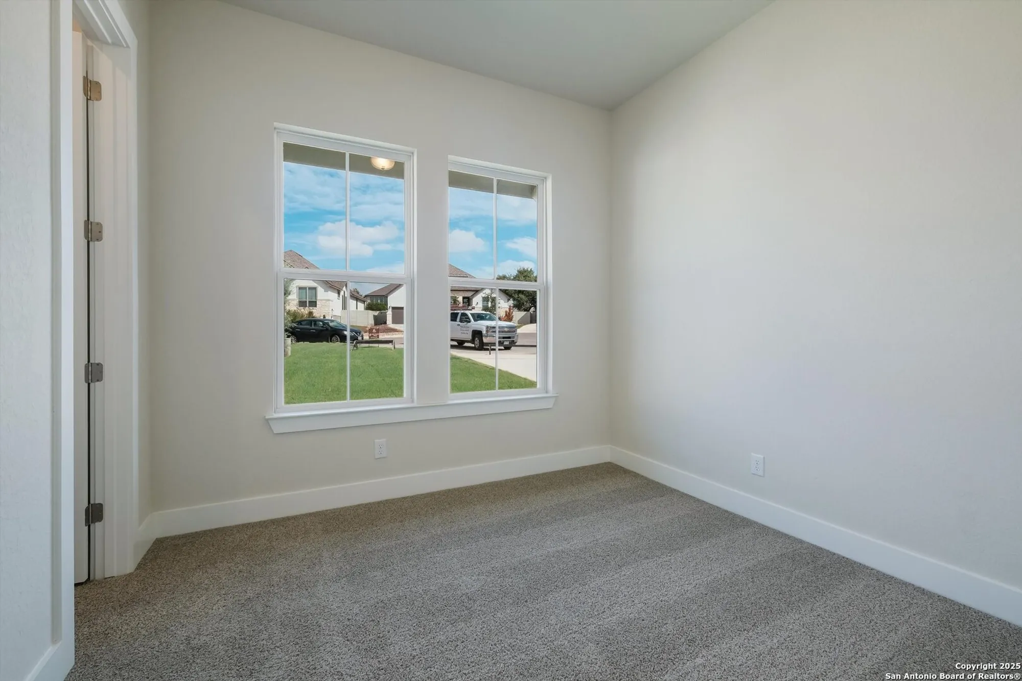 Property Slideshow image 7 of 36 | 585 vale ct, New Braunfels, TX, 78132