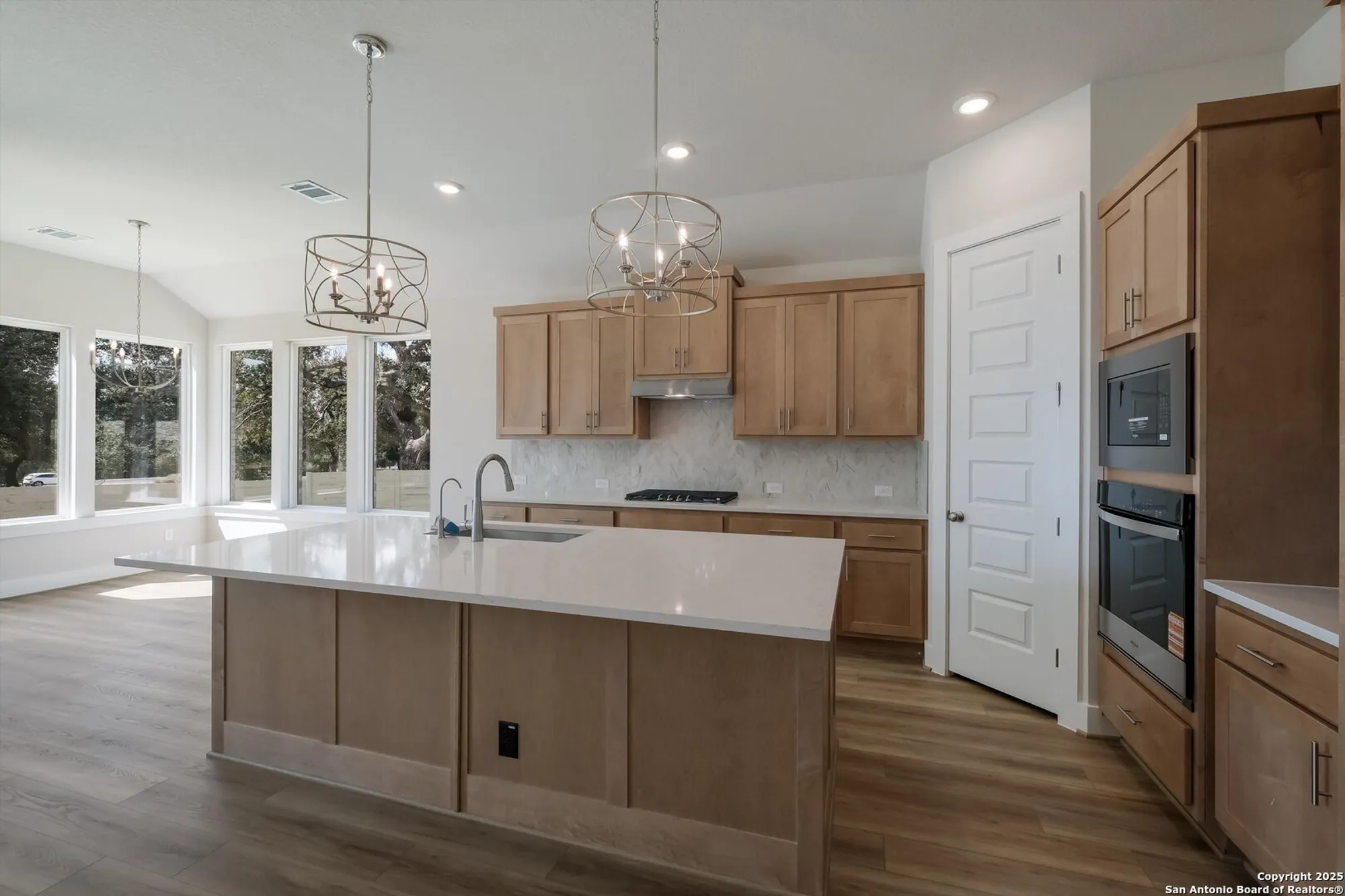 Property Slideshow image 15 of 36 | 585 vale ct, New Braunfels, TX, 78132