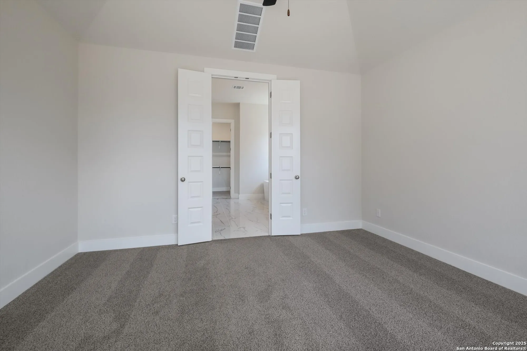 Property Slideshow image 20 of 36 | 585 vale ct, New Braunfels, TX, 78132