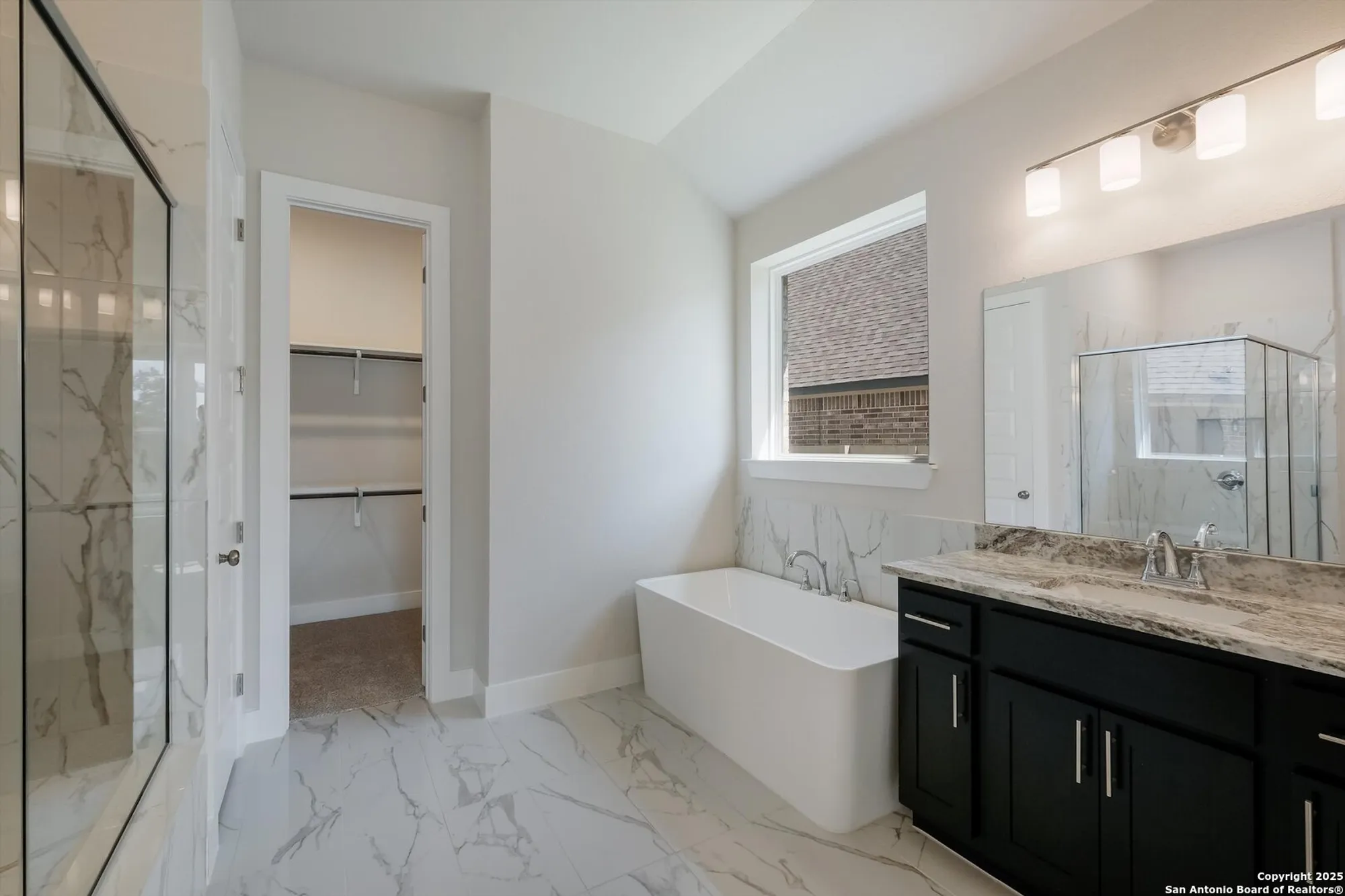 Property Slideshow image 23 of 36 | 585 vale ct, New Braunfels, TX, 78132