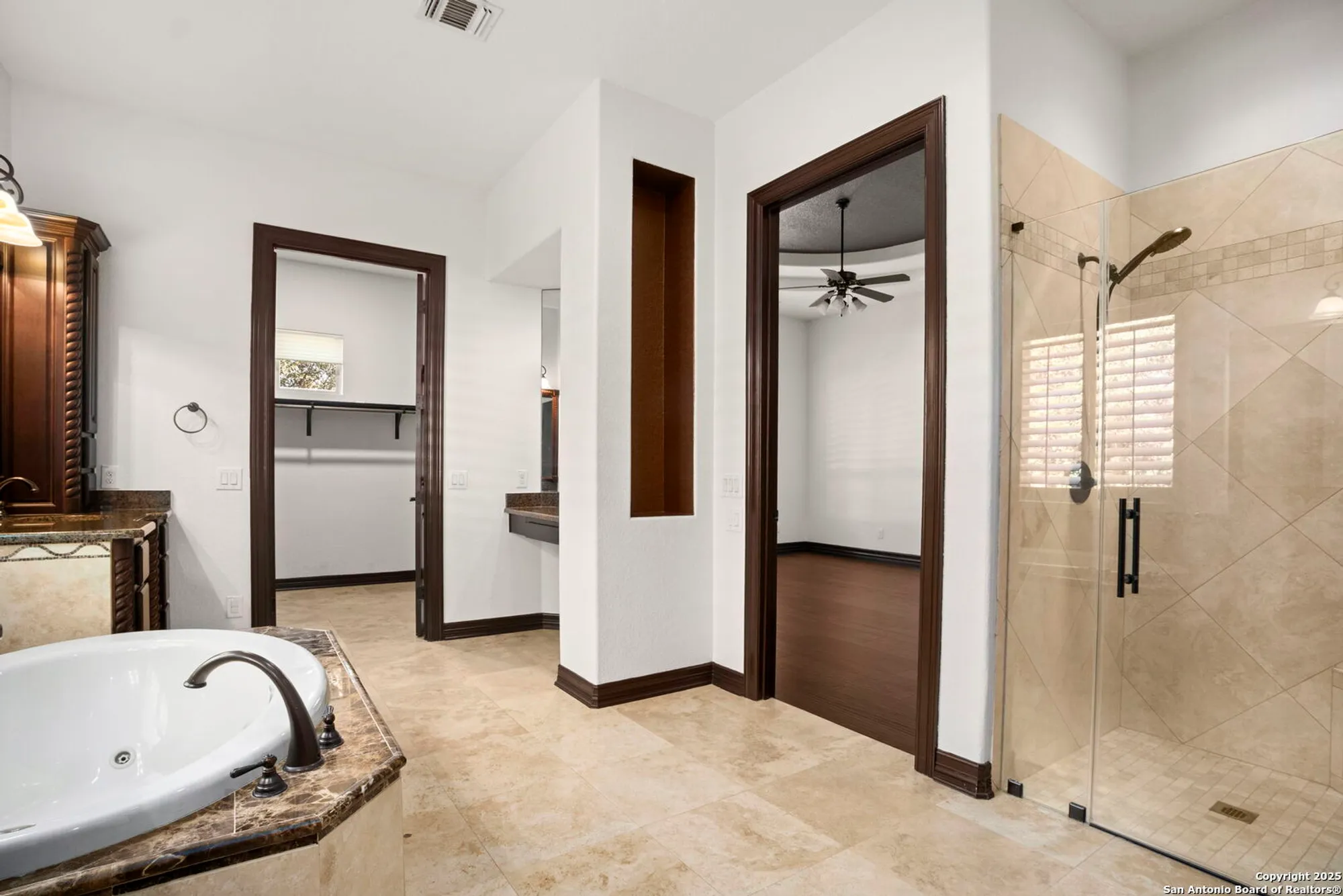 Property Slideshow image 31 of 74 | 22426 viajes, San Antonio, TX, 78261