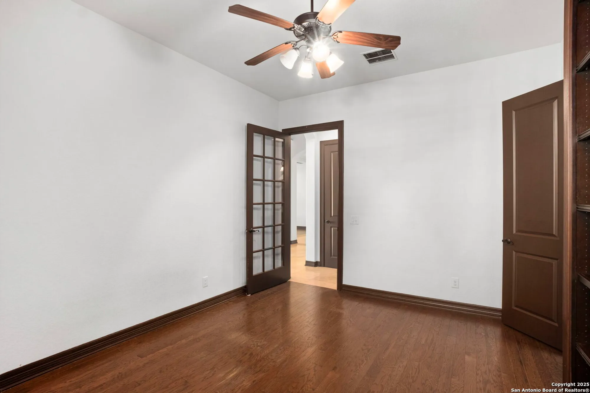 Property Slideshow image 37 of 74 | 22426 viajes, San Antonio, TX, 78261