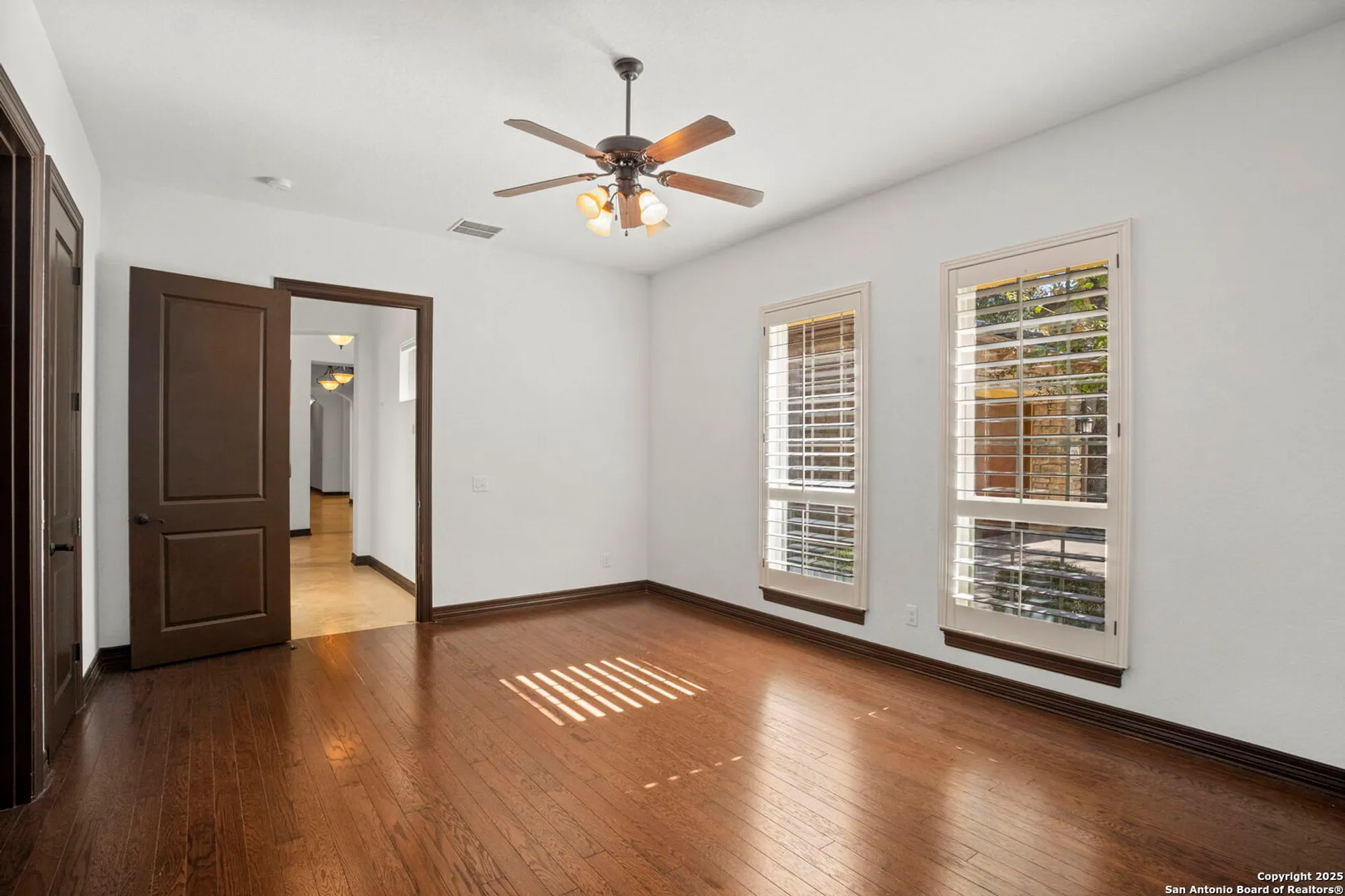 Property Slideshow image 38 of 74 | 22426 viajes, San Antonio, TX, 78261