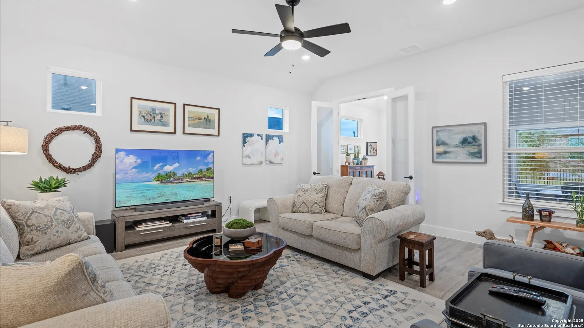 Property Slideshow image 12 of 31 | 1355 dancing oak ln, San Marcos, TX, 78666