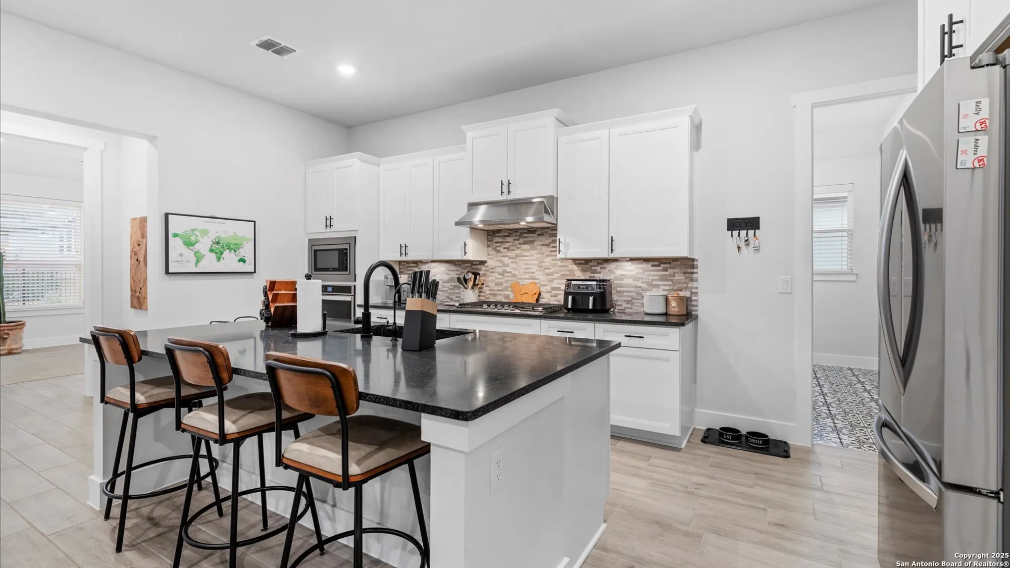 Property Slideshow image 10 of 31 | 1355 dancing oak ln, San Marcos, TX, 78666