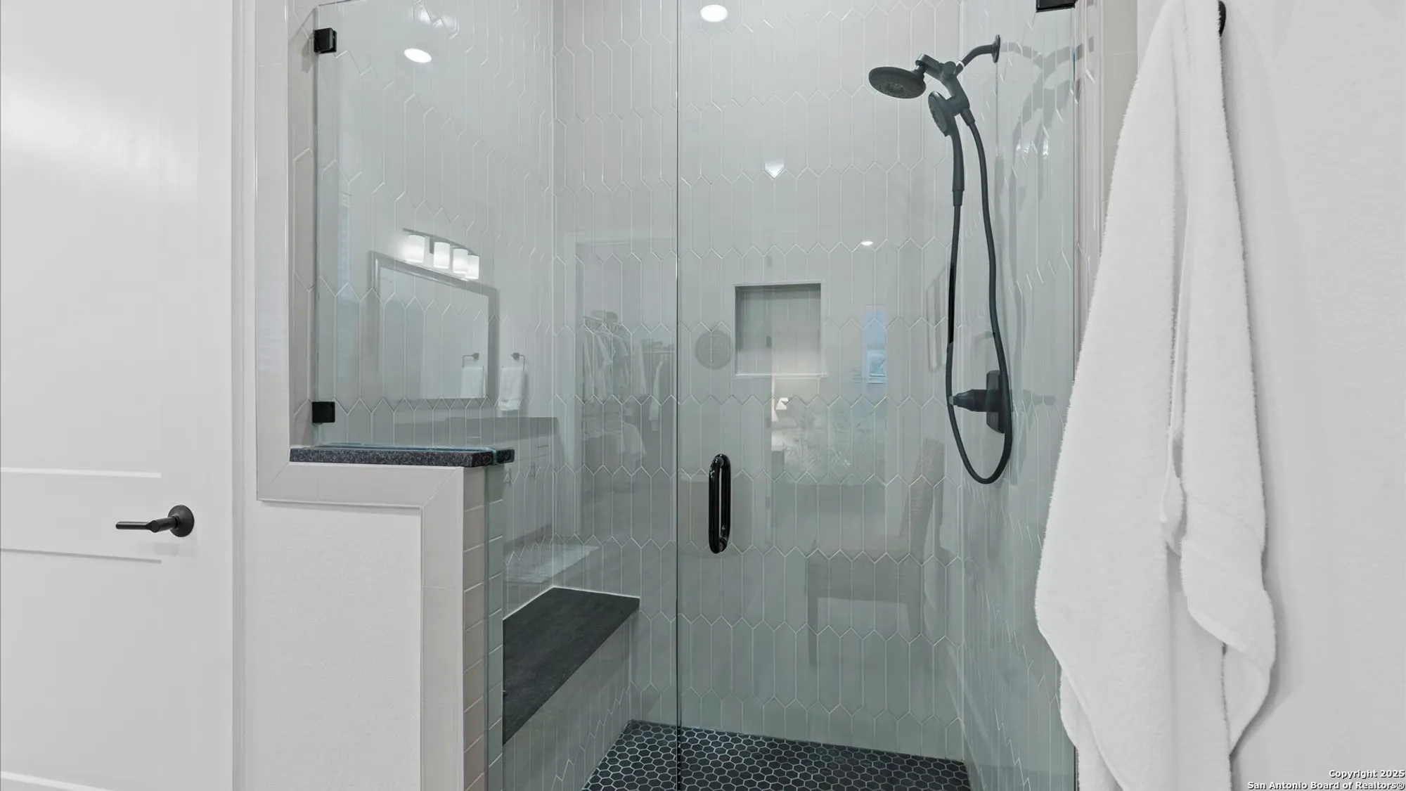 Property Slideshow image 22 of 31 | 1355 dancing oak ln, San Marcos, TX, 78666