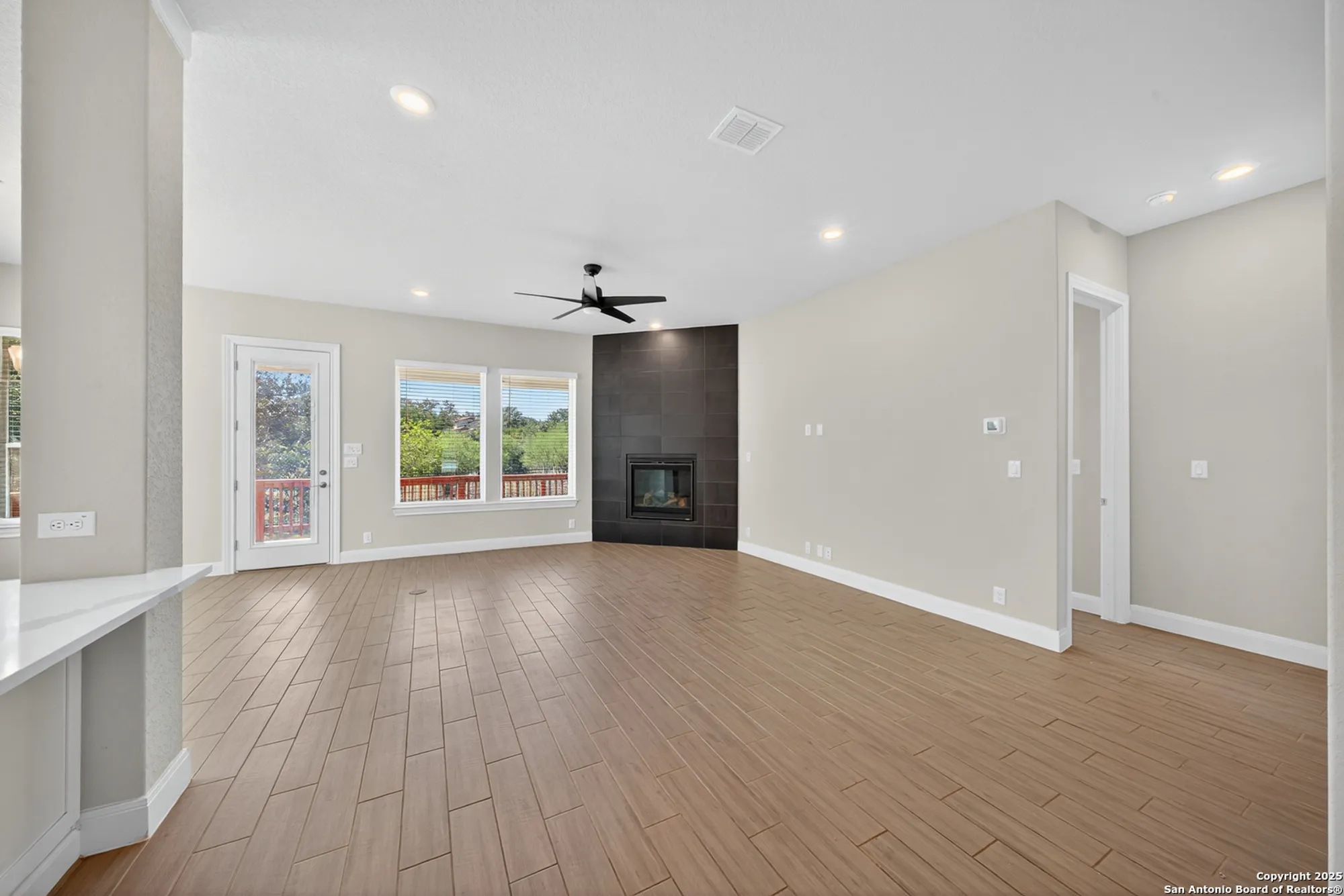 Property Slideshow image 8 of 34 | 22811 grande vis, San Antonio, TX, 78261