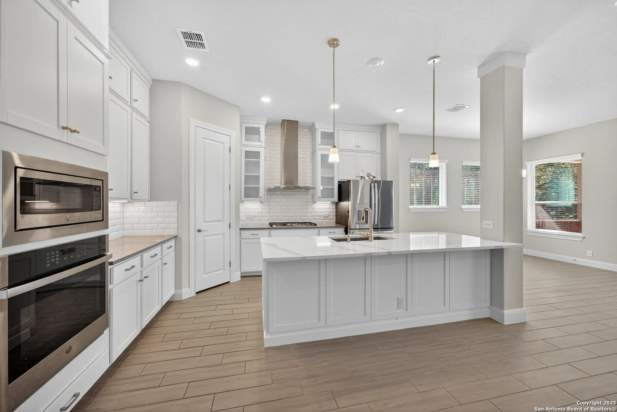 Property Slideshow image 14 of 34 | 22811 grande vis, San Antonio, TX, 78261