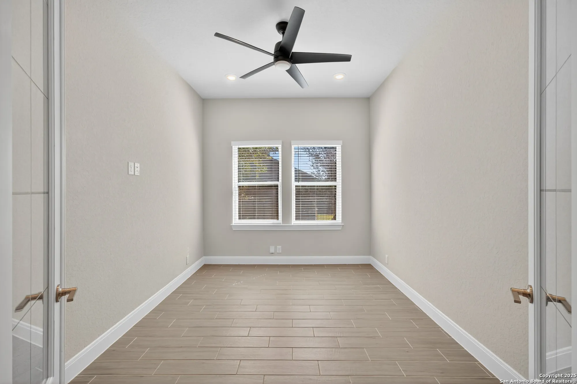 Property Slideshow image 18 of 34 | 22811 grande vis, San Antonio, TX, 78261