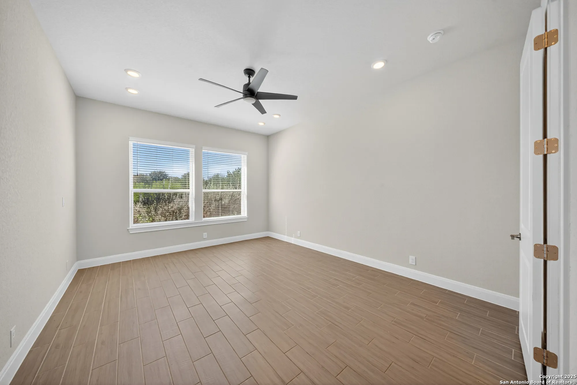 Property Slideshow image 19 of 34 | 22811 grande vis, San Antonio, TX, 78261